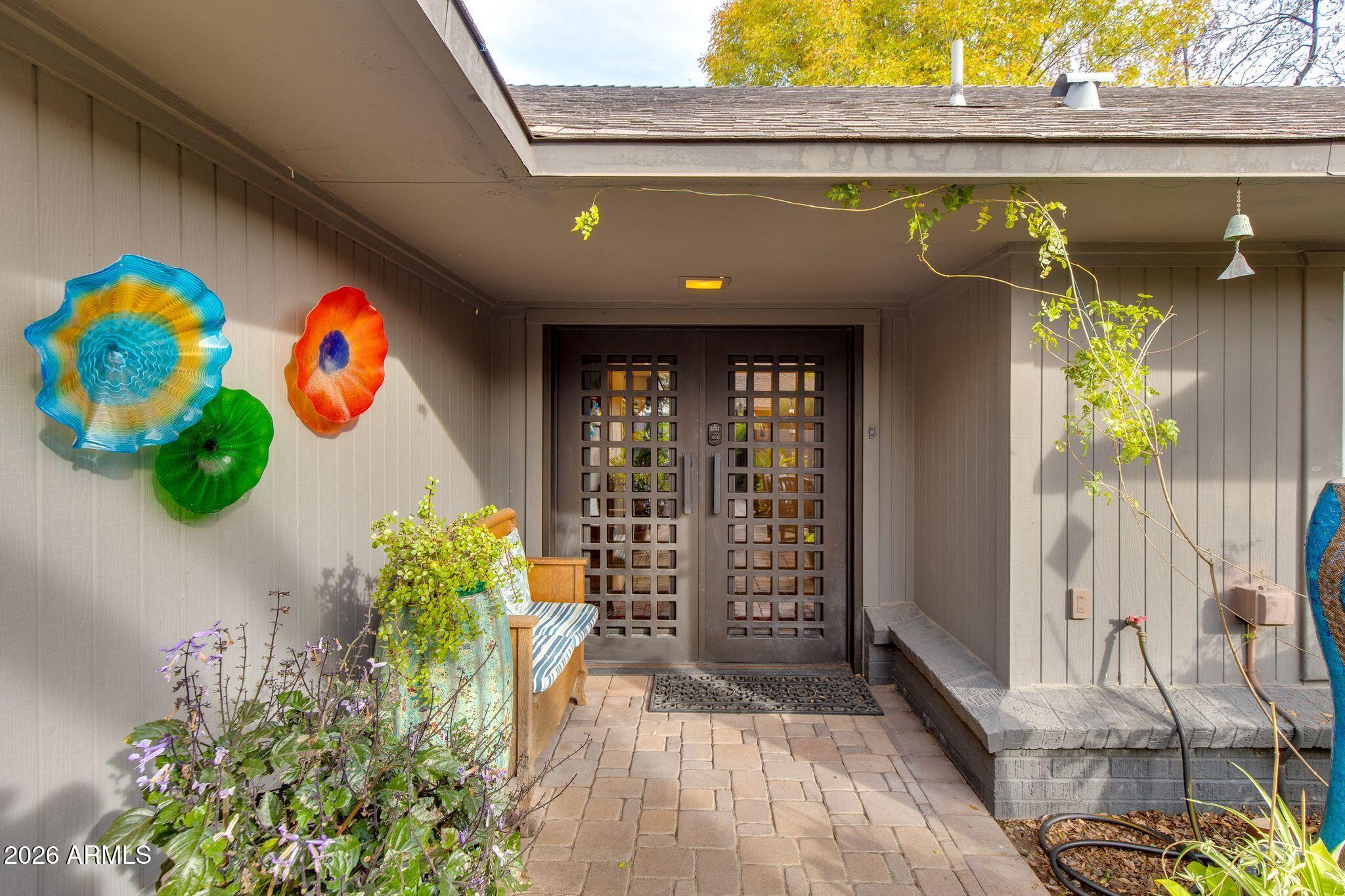 2038 E PASADENA Avenue