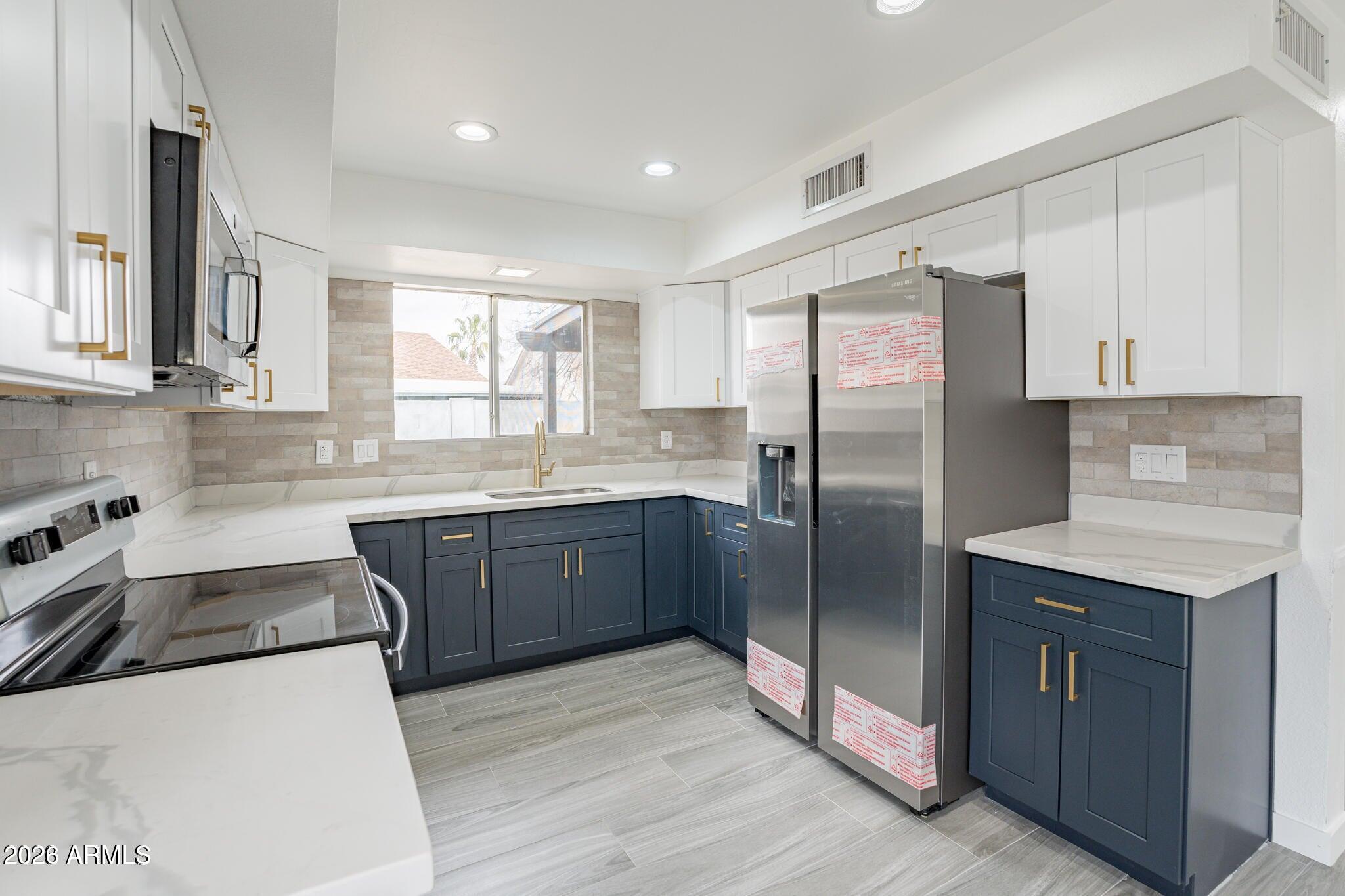 OVERLAND TRAIL 4 - Residential
