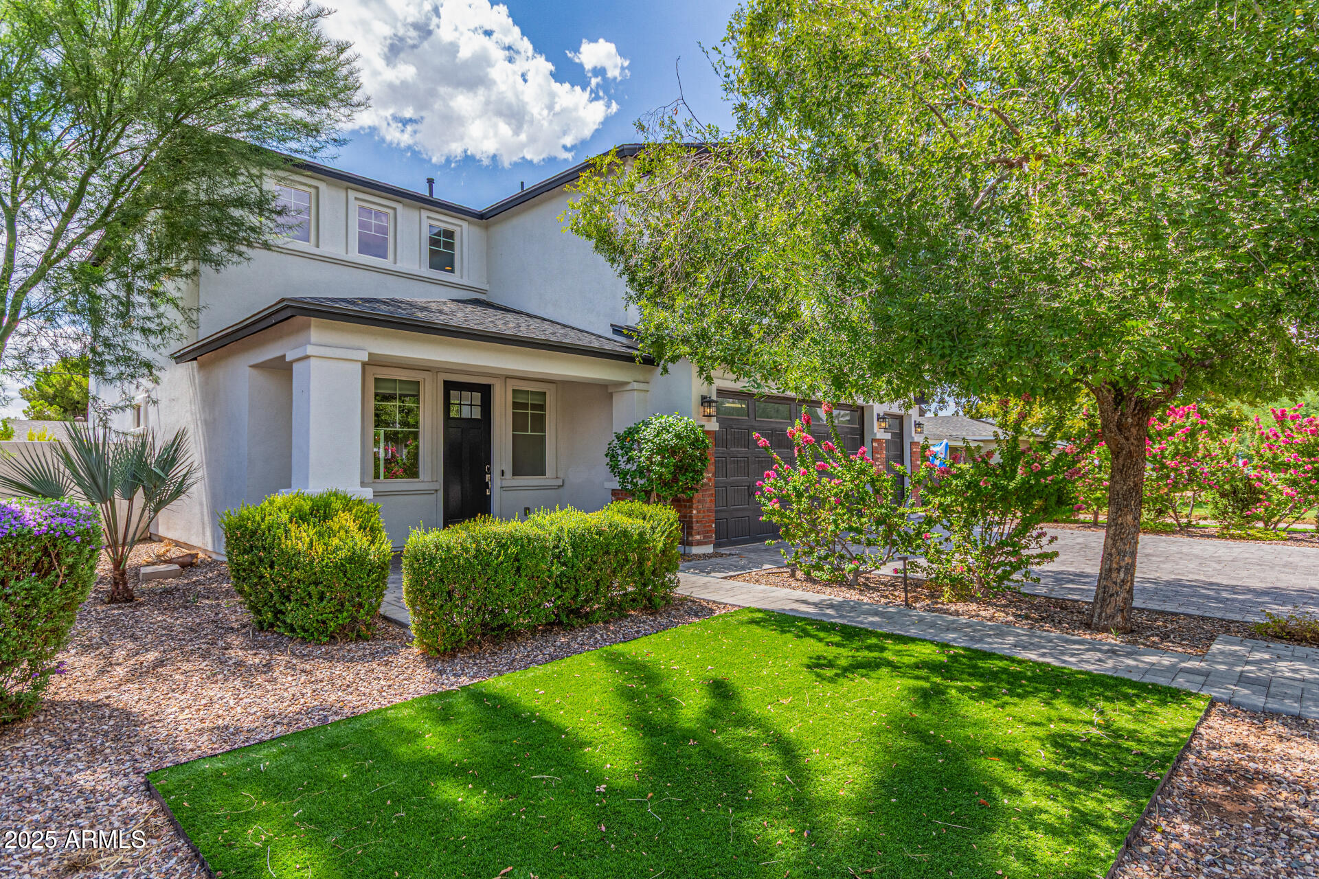 3841 E DEVONSHIRE Avenue