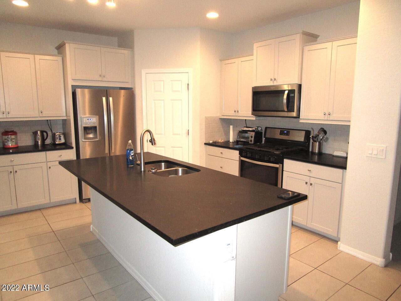 25932 W QUAIL Avenue