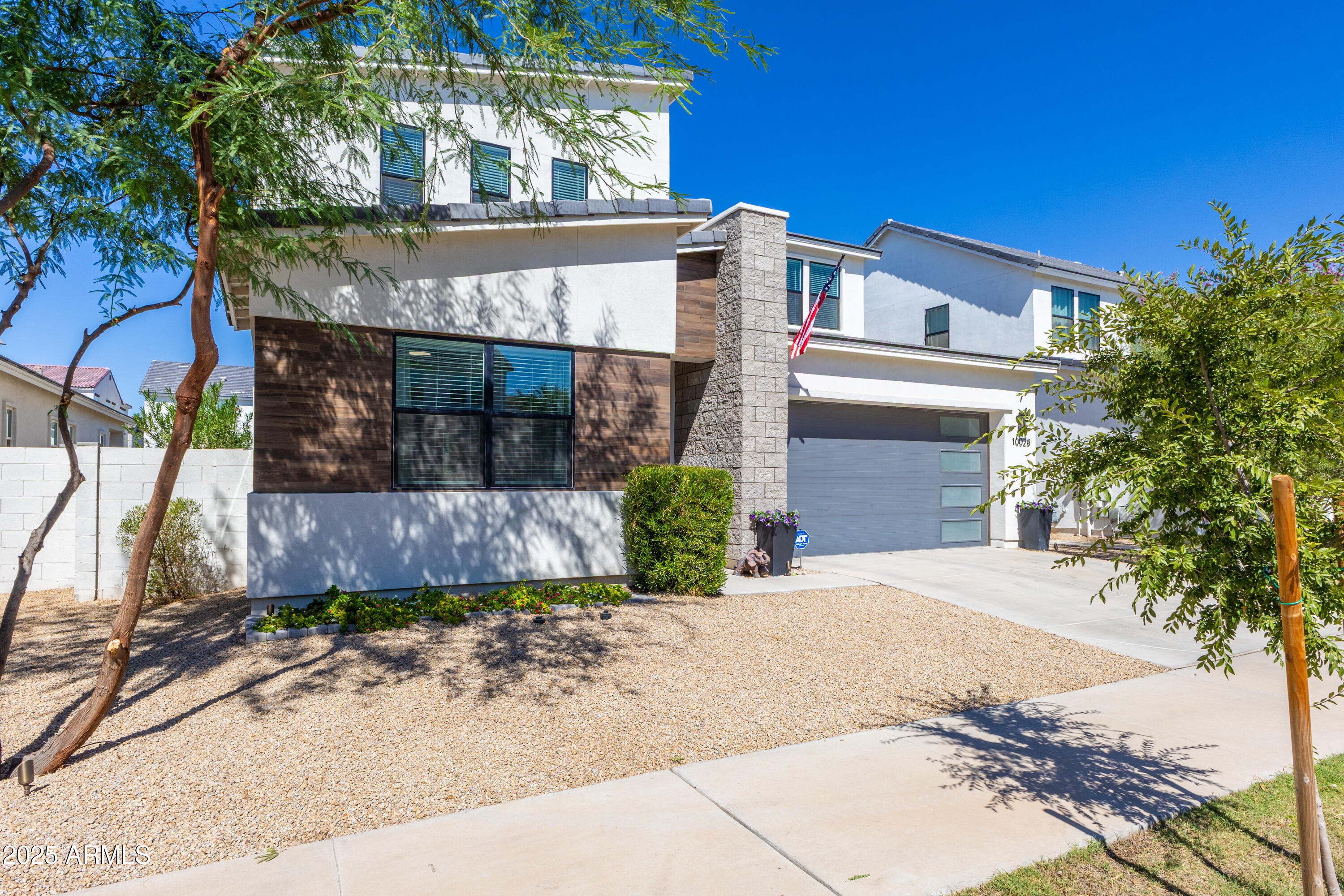 10028 E THUNDERBOLT Avenue