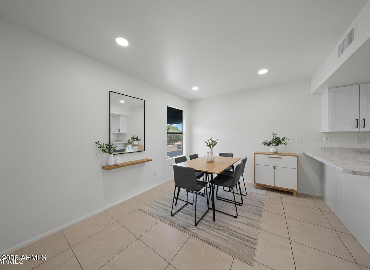 220 N 22ND Place 2029