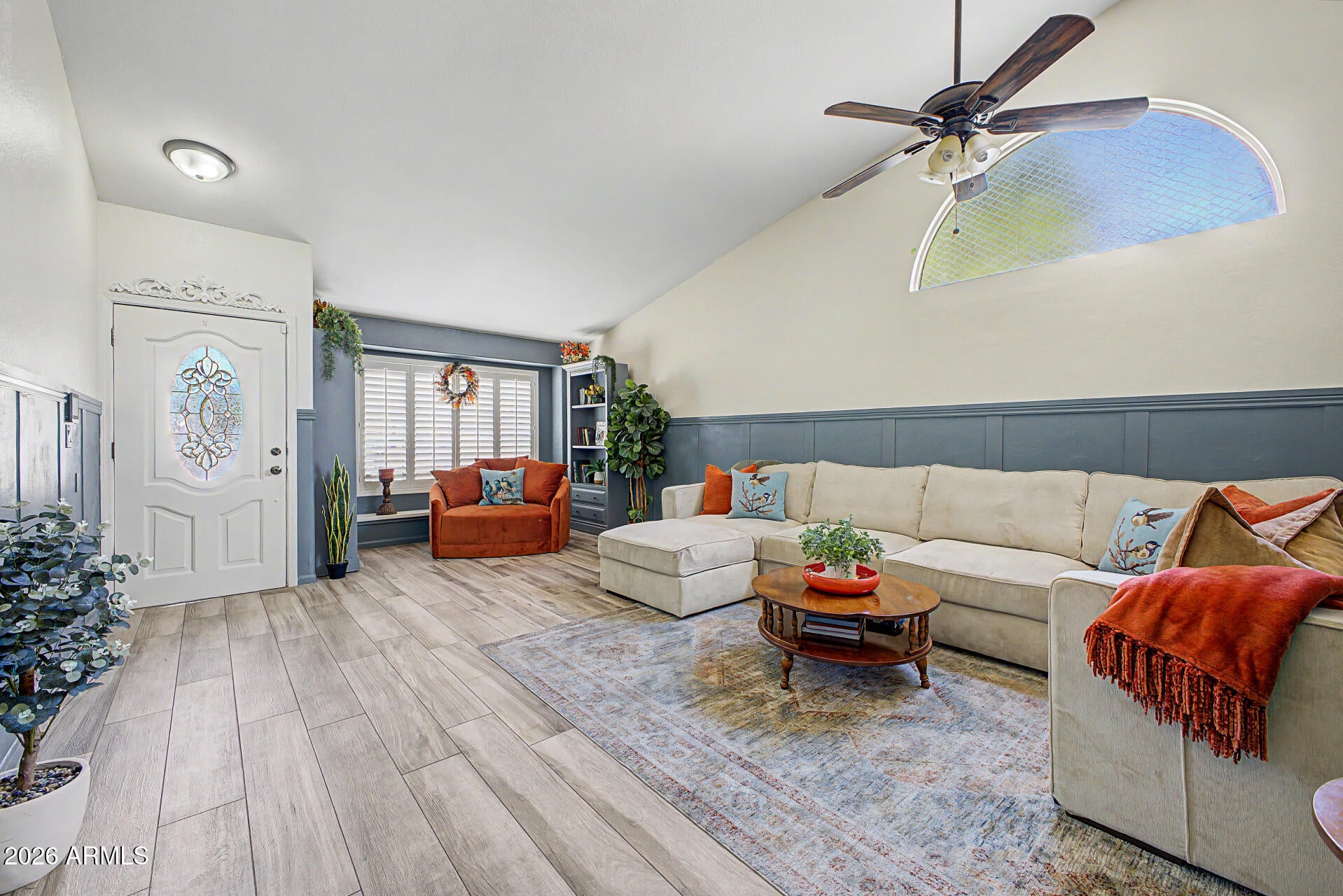 1929 E MARQUETTE Drive