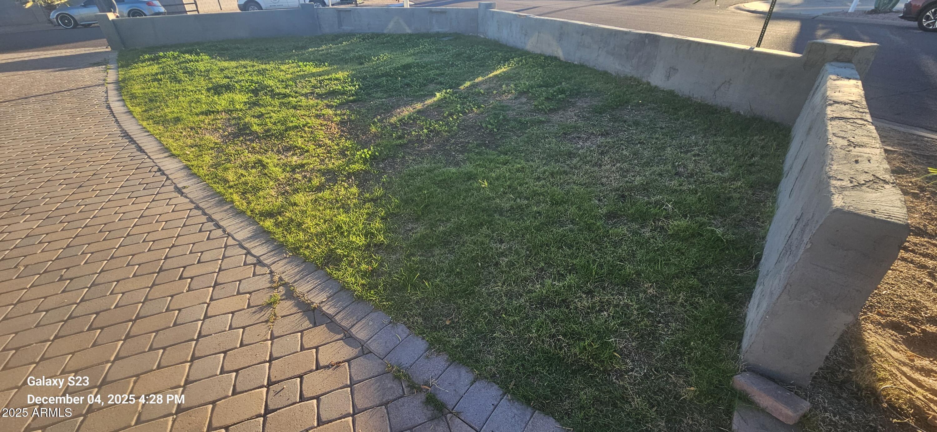 6838 E EDGEMONT Avenue