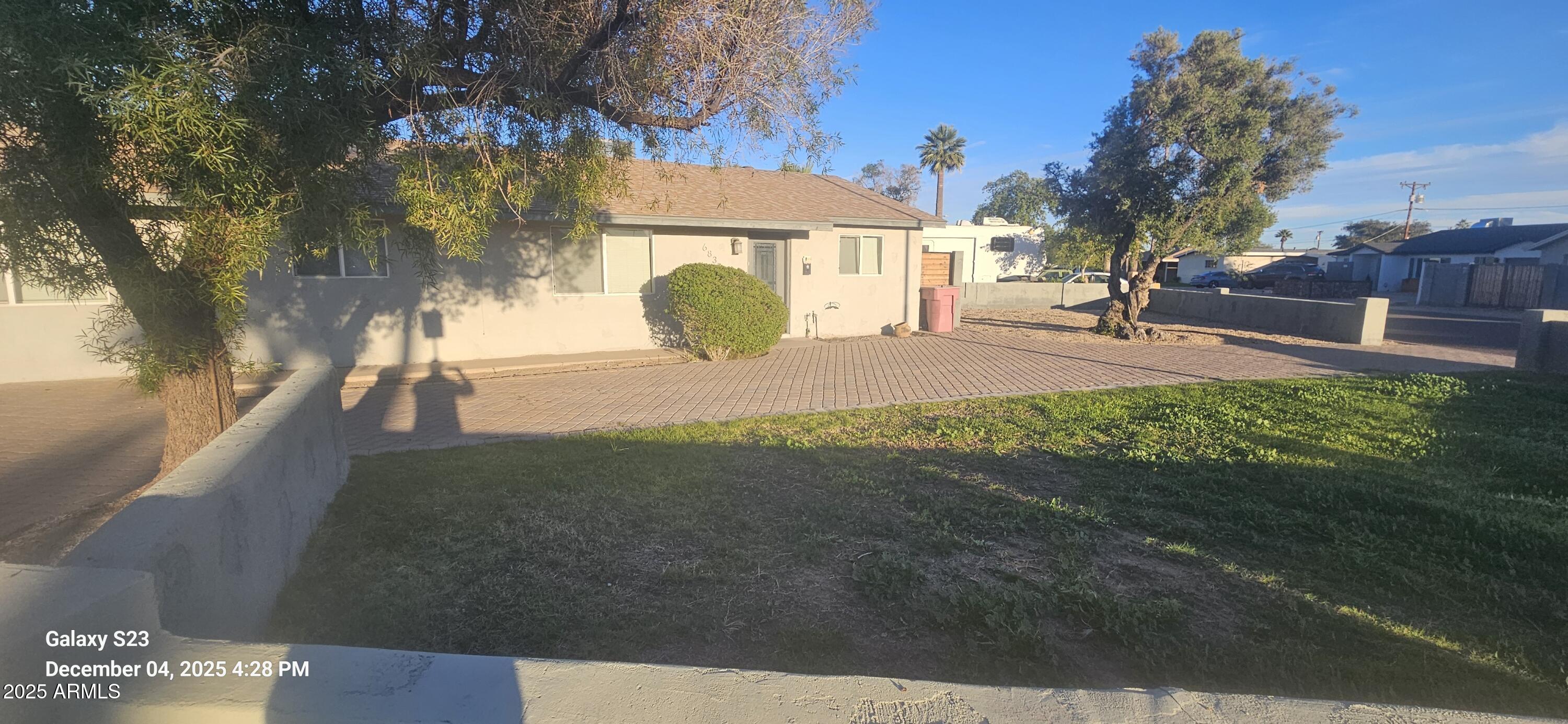 6838 E EDGEMONT Avenue