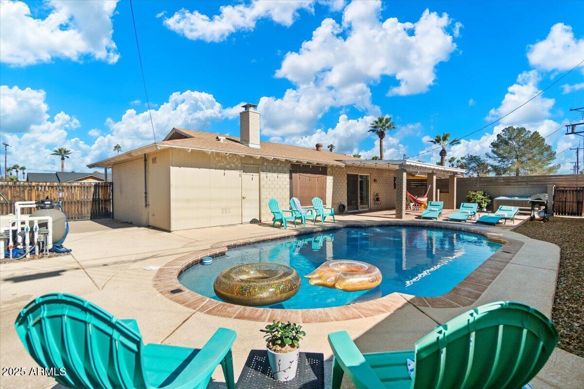 8209 E HEATHERBRAE Avenue