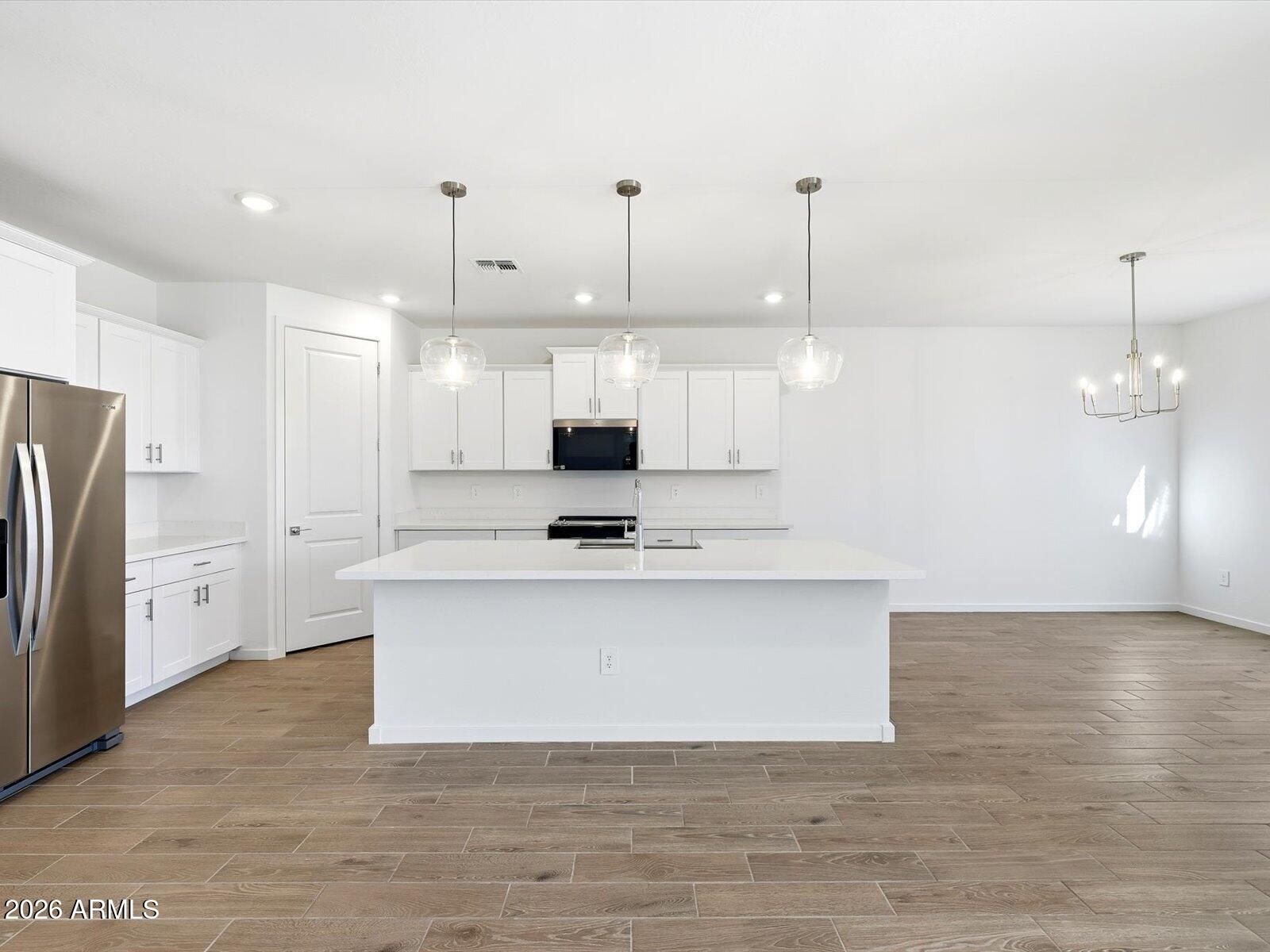 24451 W GWEN Street