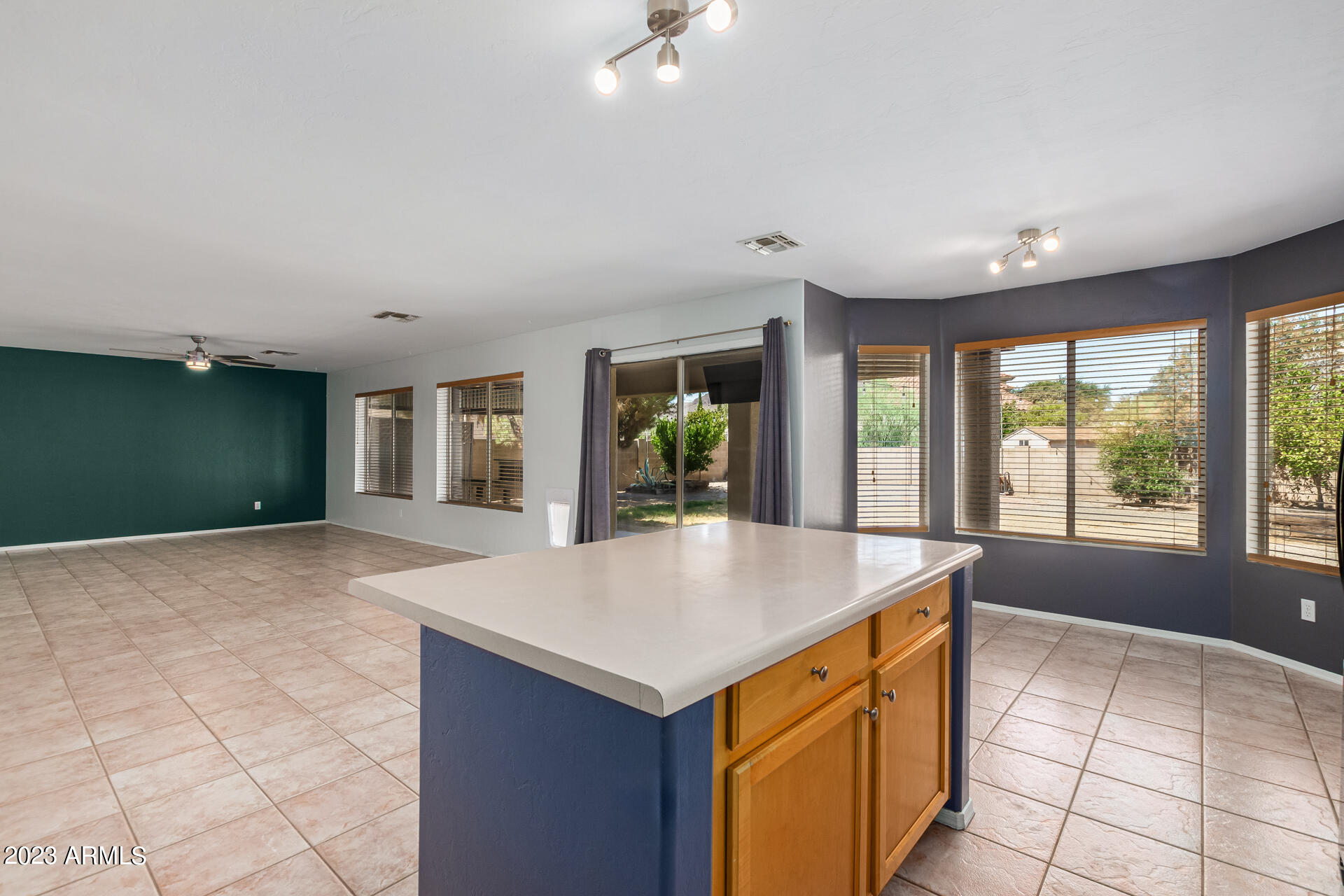 Photo 11 of 38 of 8691 N AHWATUKEE Way house