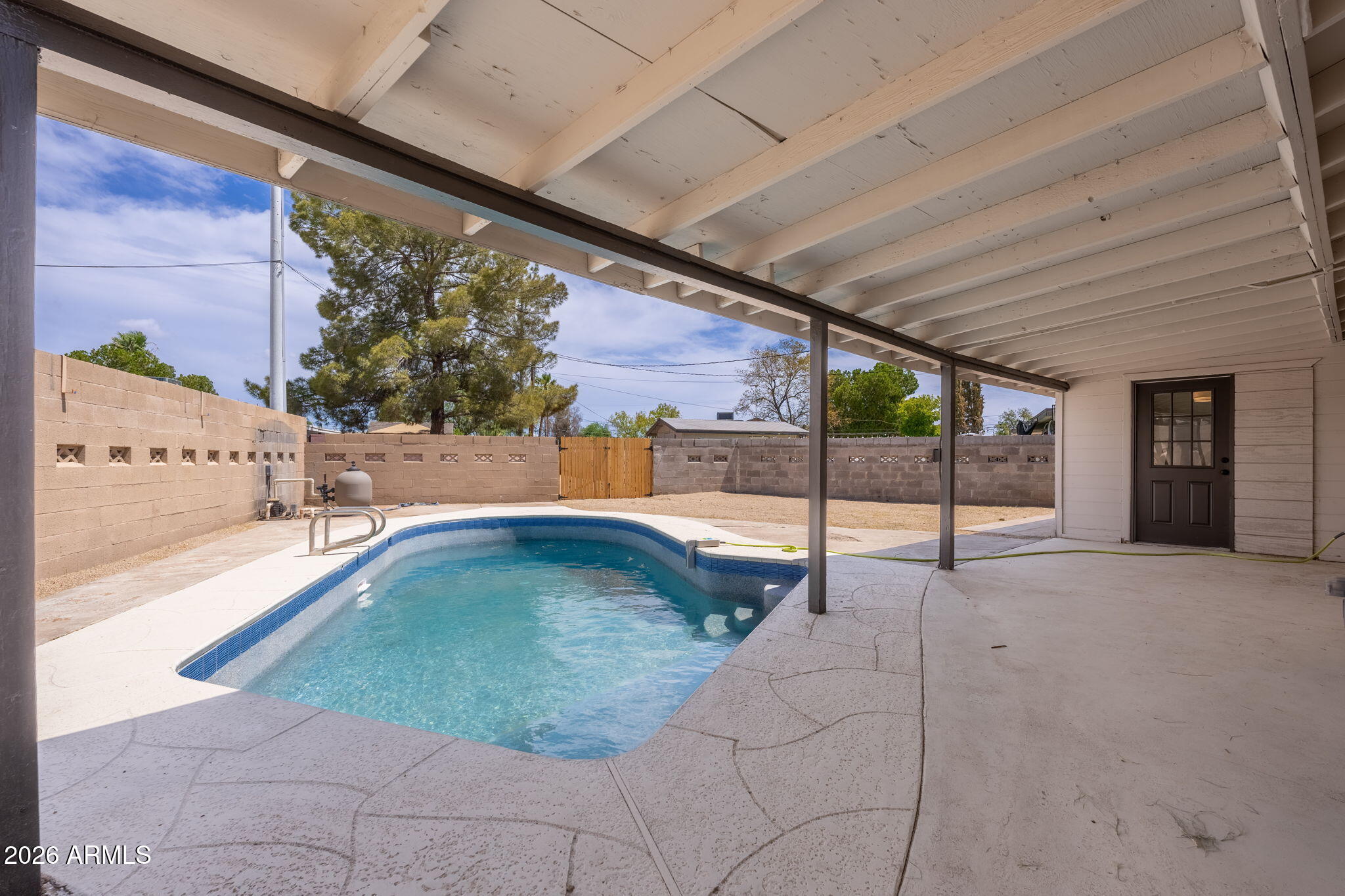 845 N LAS PALMAS Drive