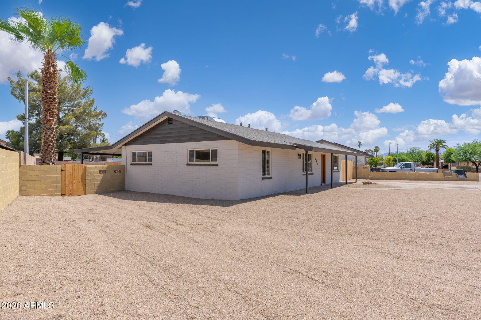 845 N LAS PALMAS Drive