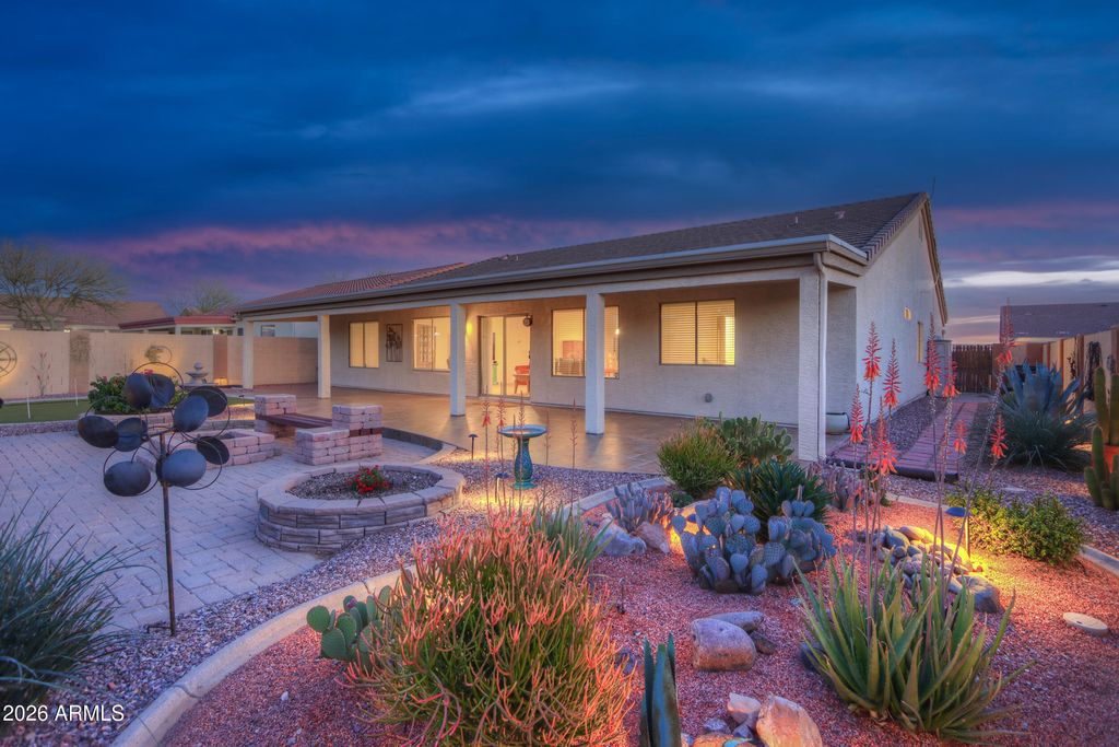 Photo of 504 E Black Diamond Drive, Casa Grande, AZ 85122 (MLS # 6981779)