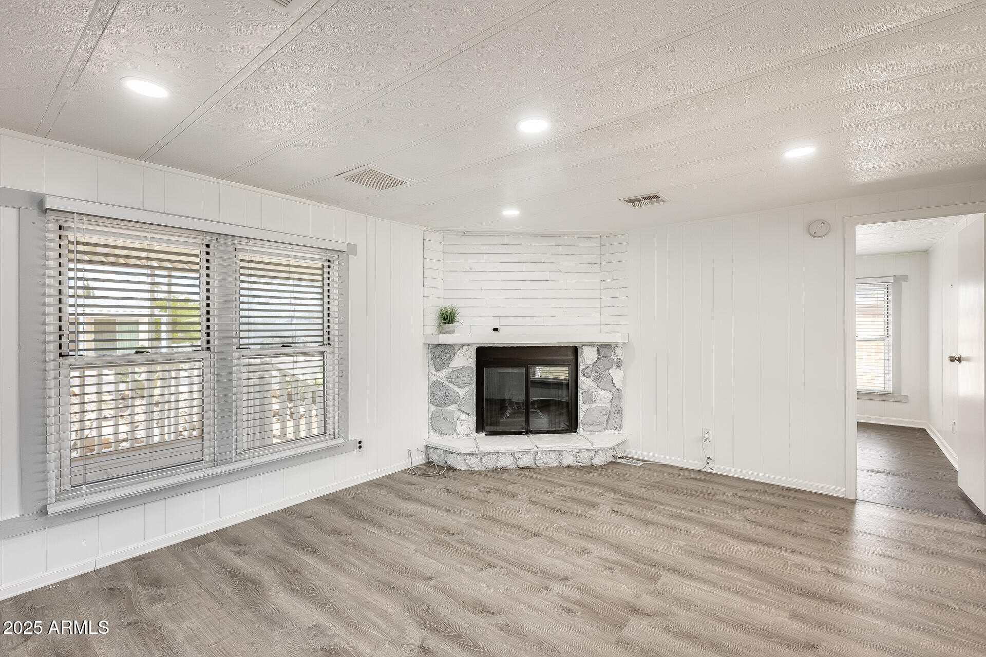 1628 E Villa Rita Drive