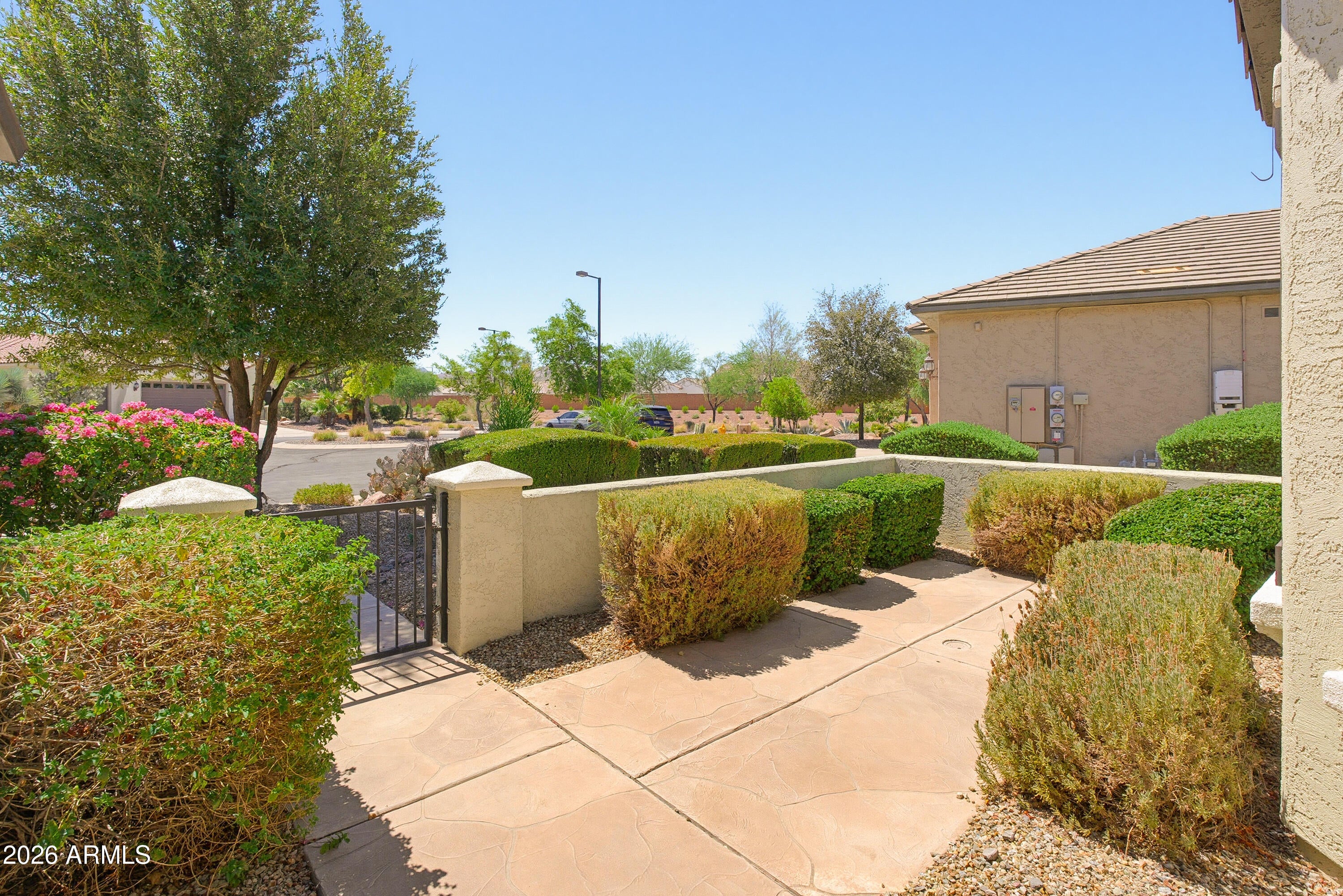 26652 W YUKON Court