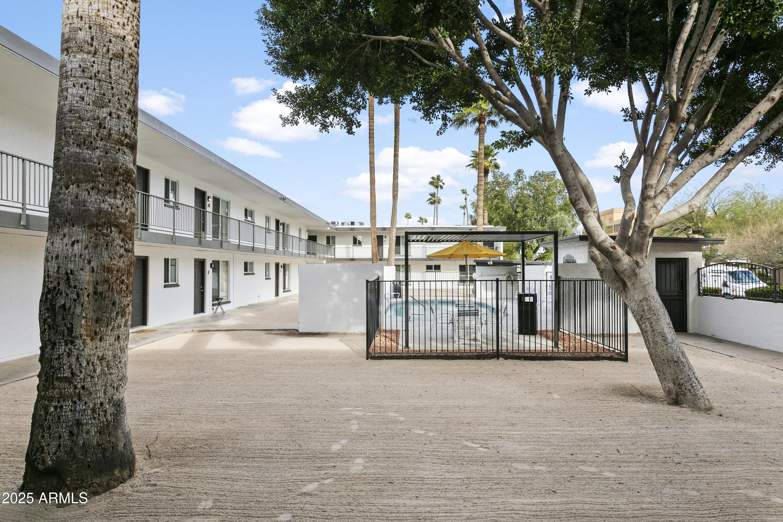 2014 W BERRIDGE Lane