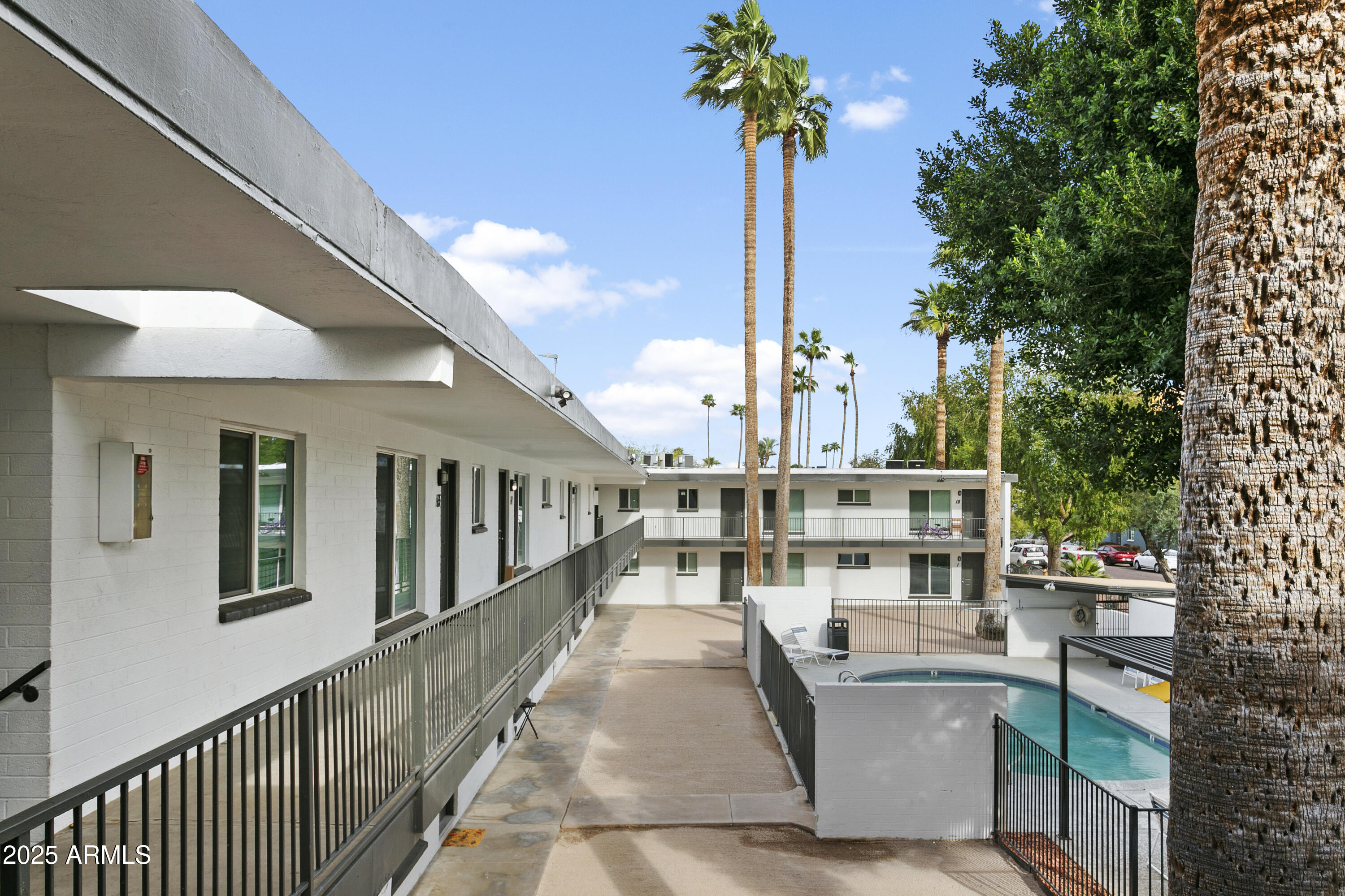 2014 W BERRIDGE Lane