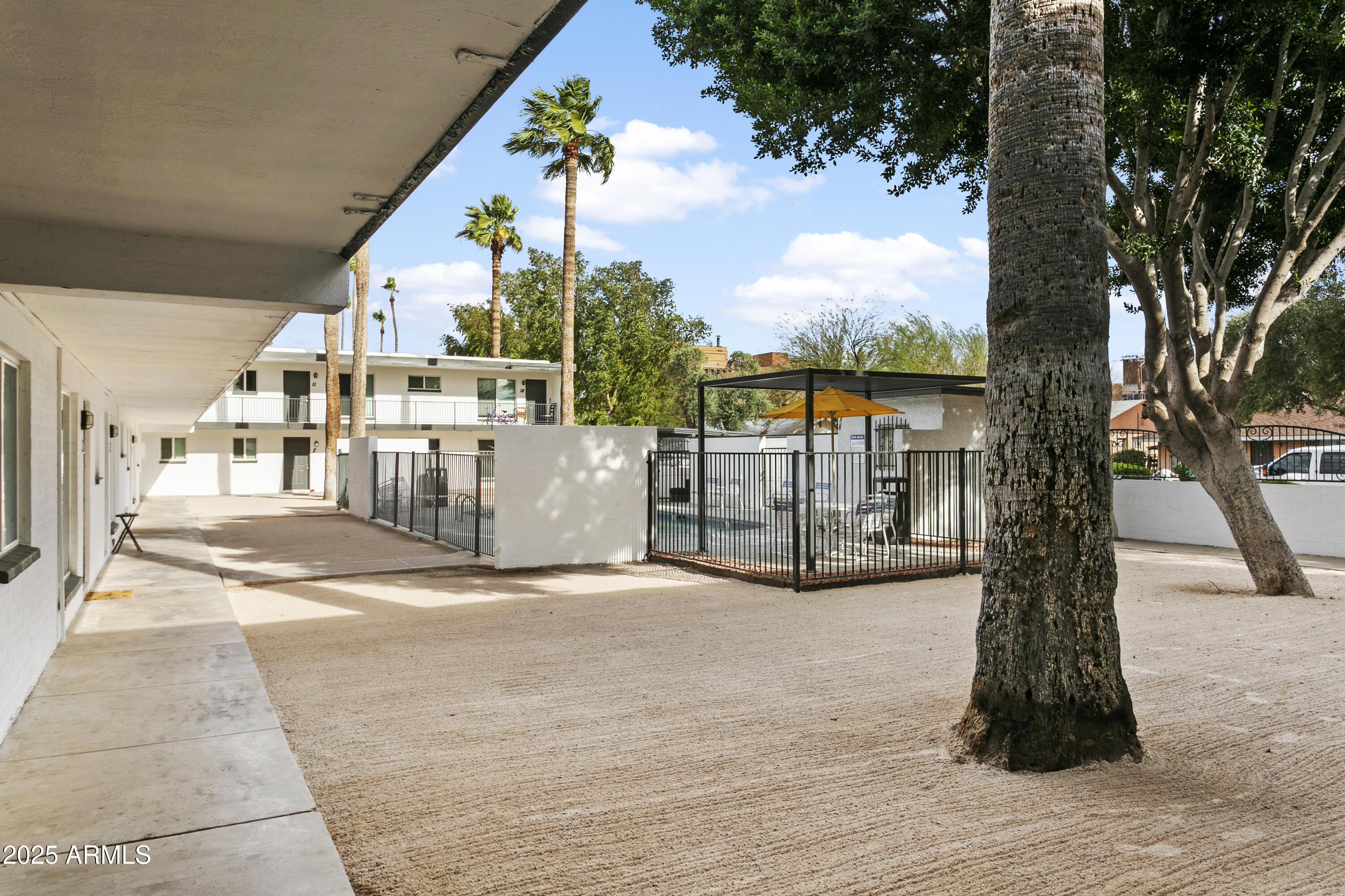 2014 W BERRIDGE Lane