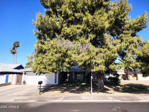 Photo of 6756 S Oak Street, Tempe, AZ 85283 (MLS # 7076087)