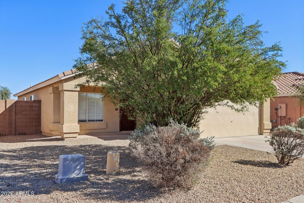 Photo of 3326 W Shumway Farm Road, Phoenix, AZ 85041 (MLS # 6998909)