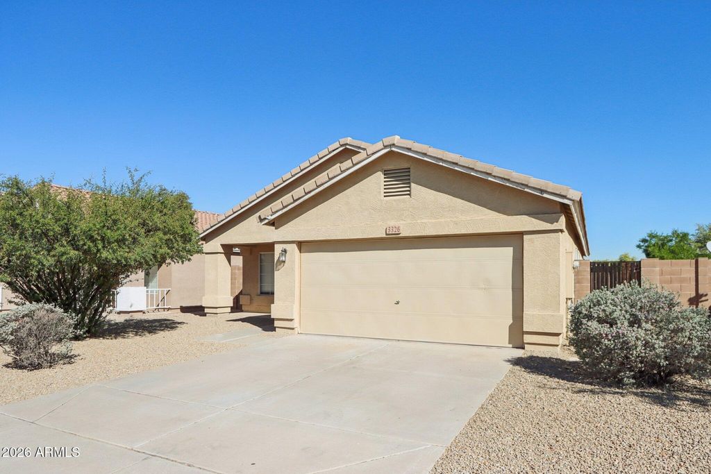 Photo of 3326 W Shumway Farm Road, Phoenix, AZ 85041 (MLS # 6998909)