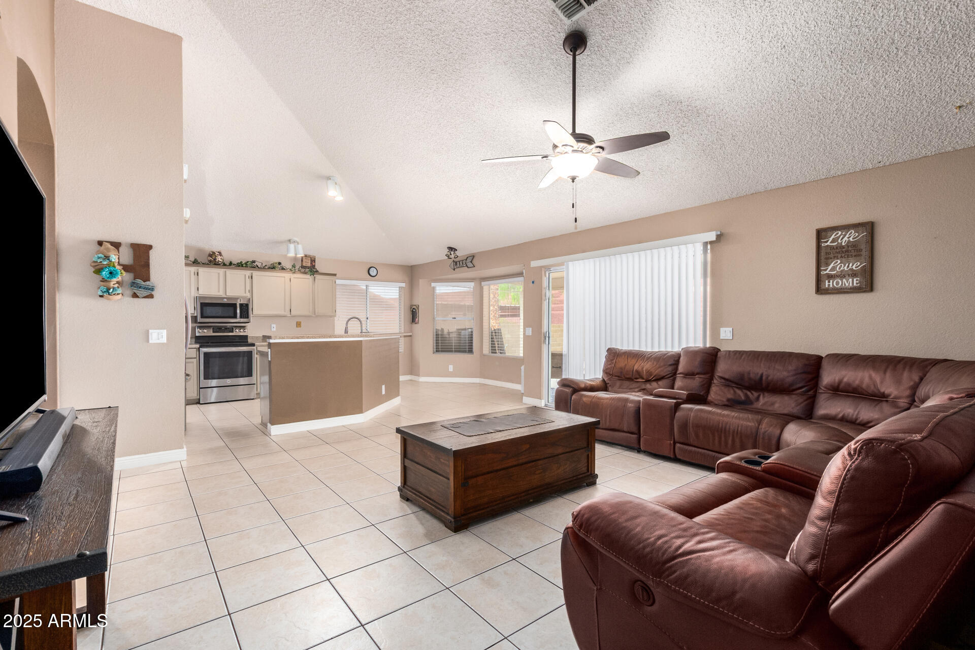 6424 E QUARTZ Street