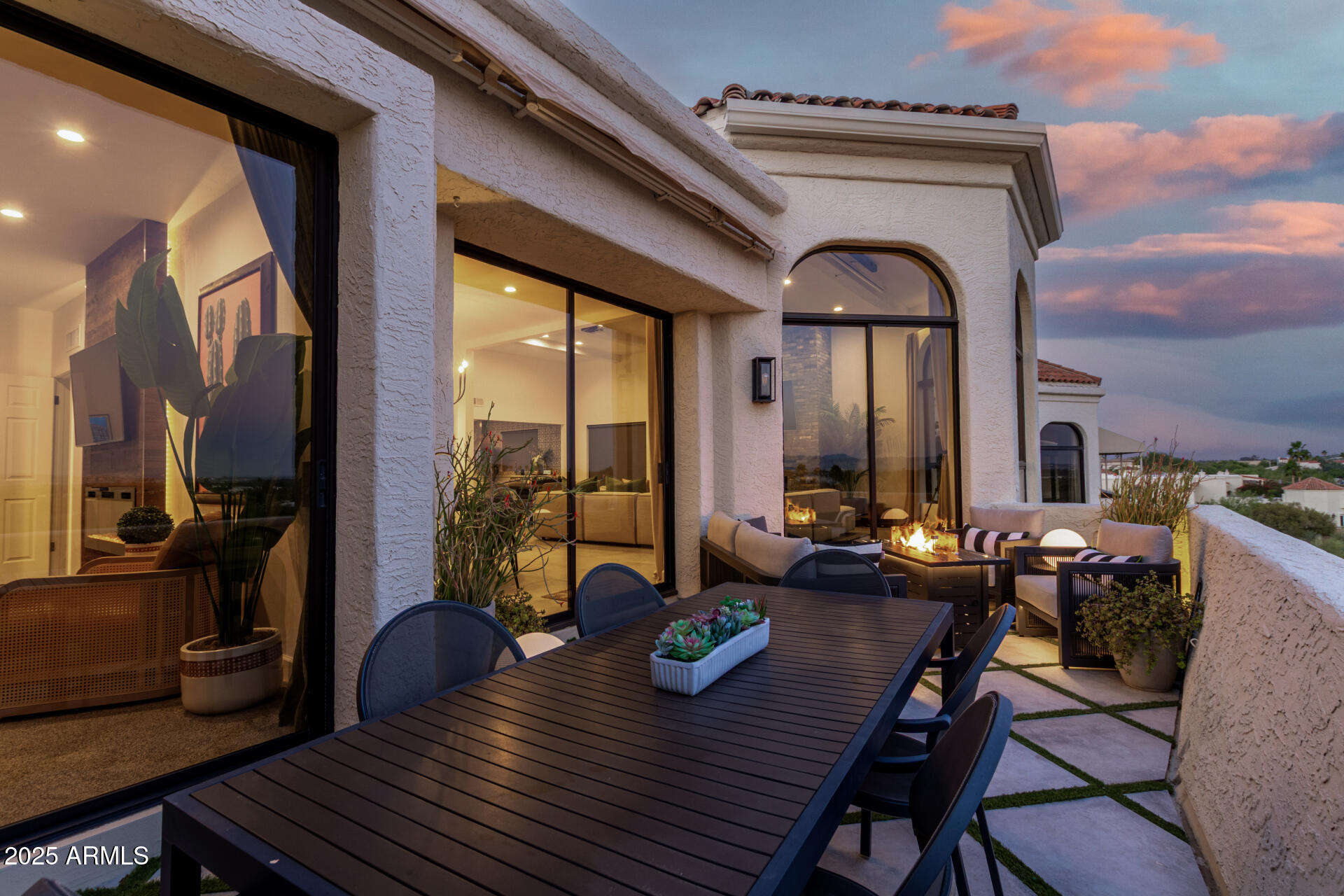 3800 E LINCOLN Drive 23