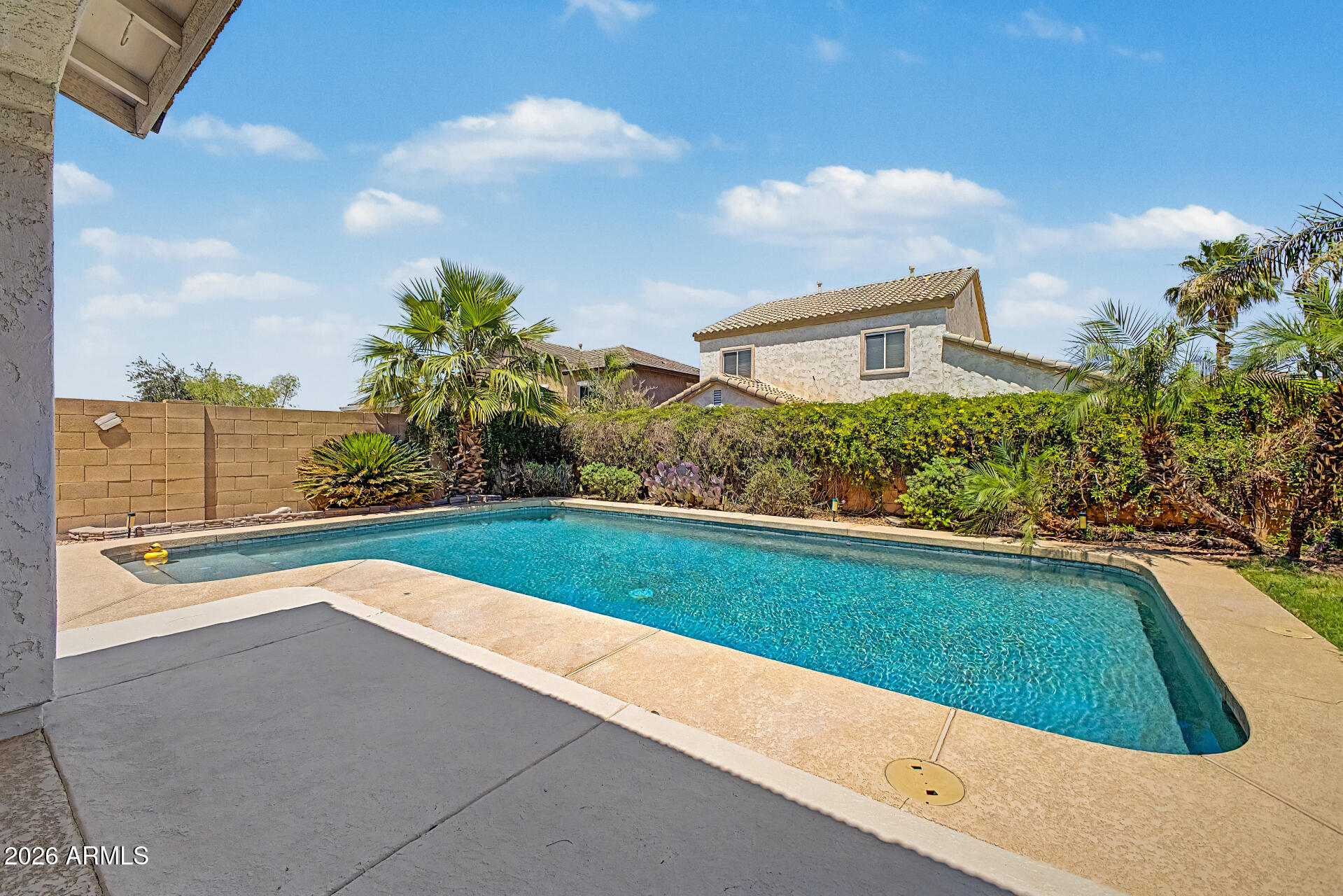 10594 W LONE CACTUS Drive