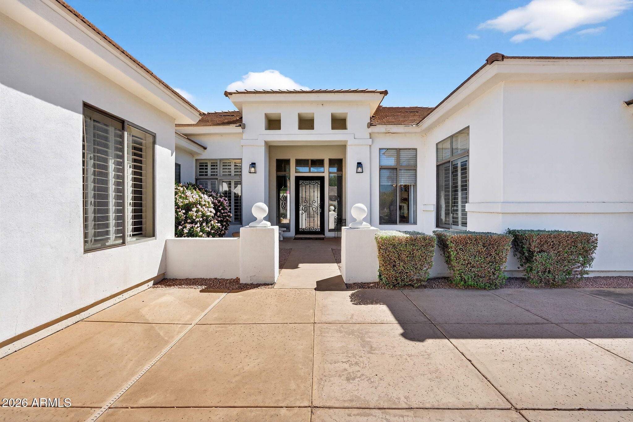 1961 S SANTA ANNA Drive