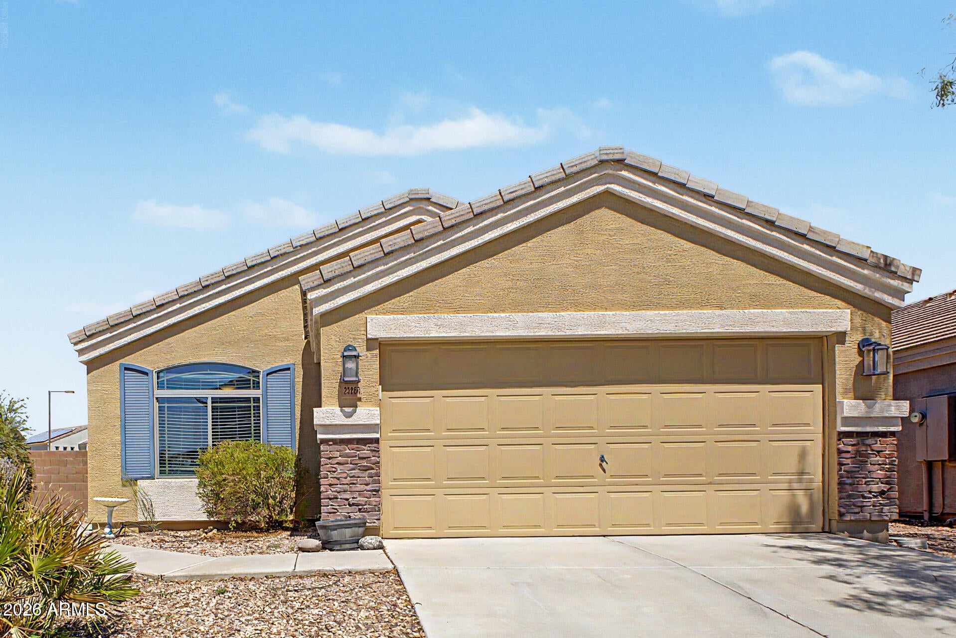 23866 W HUNTINGTON Drive