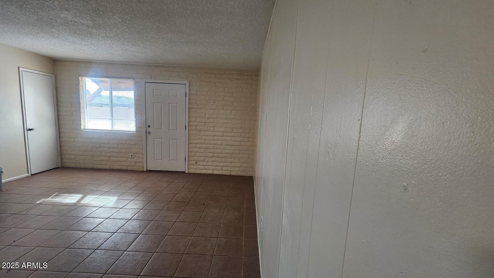 1461 E Southern Avenue 3