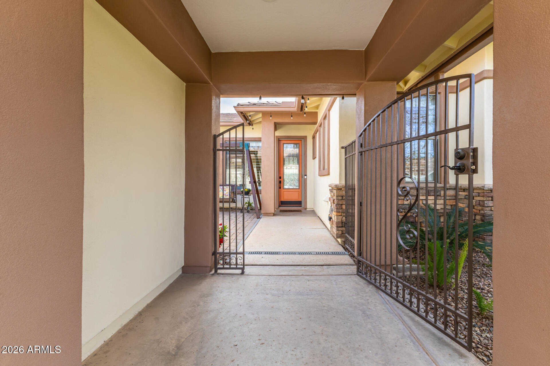 3093 E COMSTOCK Drive