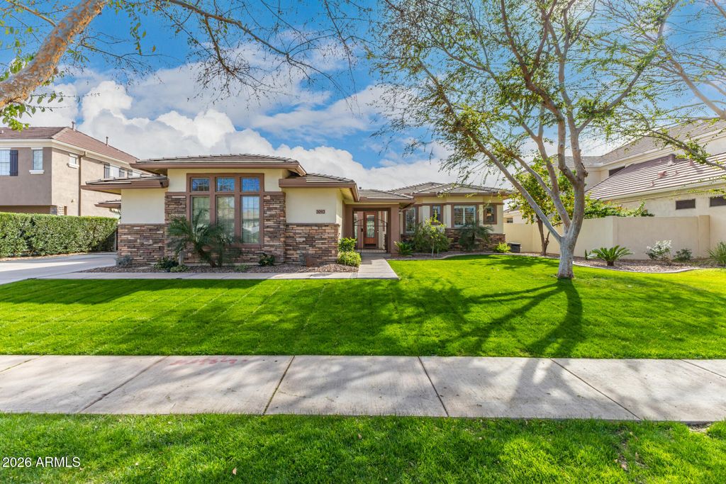 Photo of 3093 E Comstock Drive, Gilbert, AZ 85296 (MLS # 6988929)