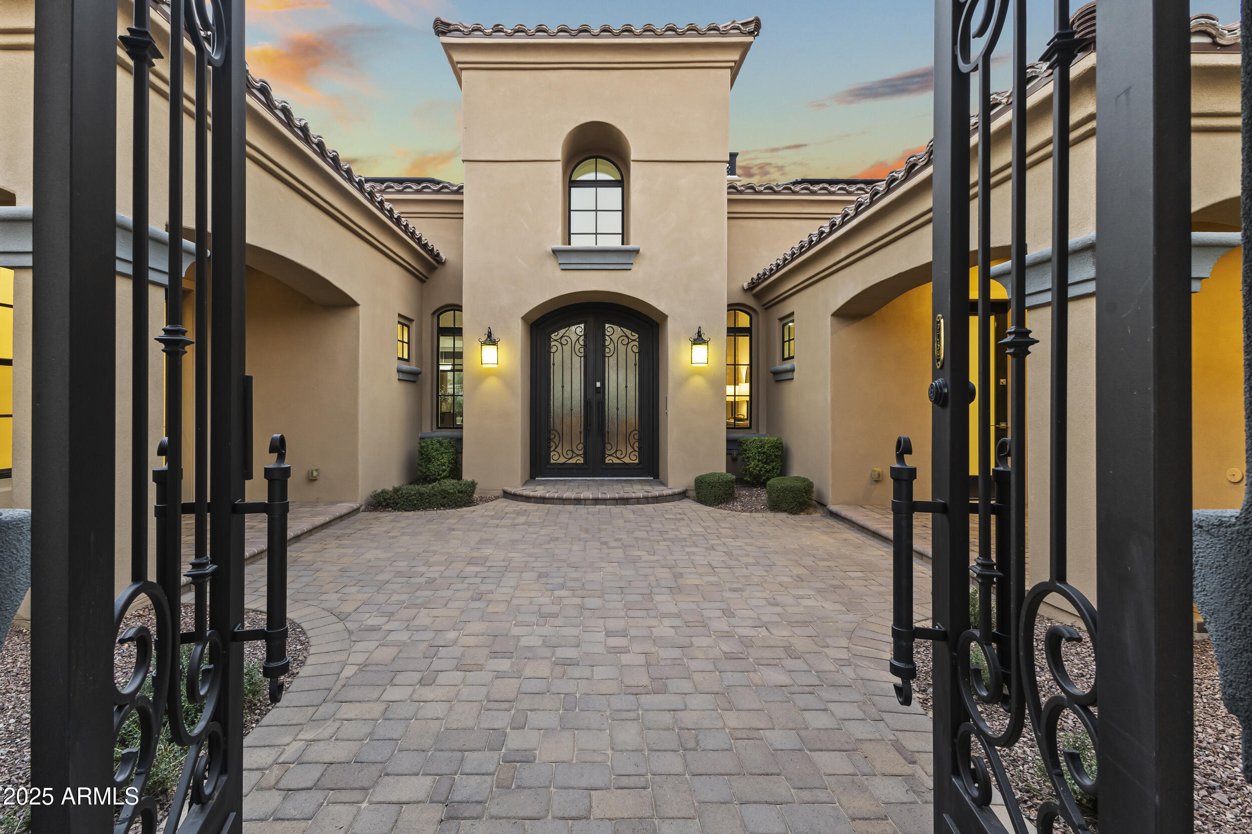 3446 N MOUNTAIN COVE Place