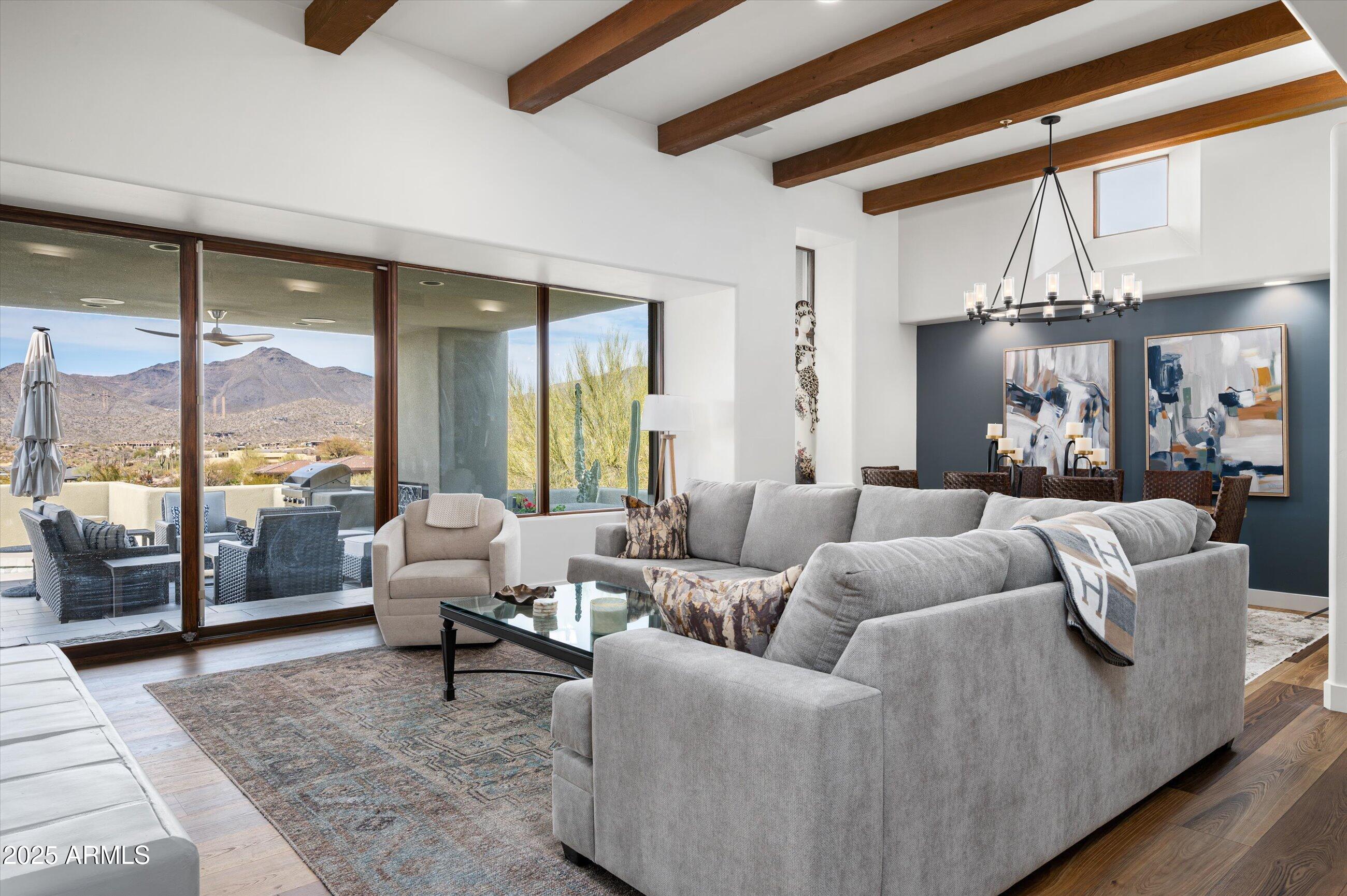 10015 E Graythorn Drive