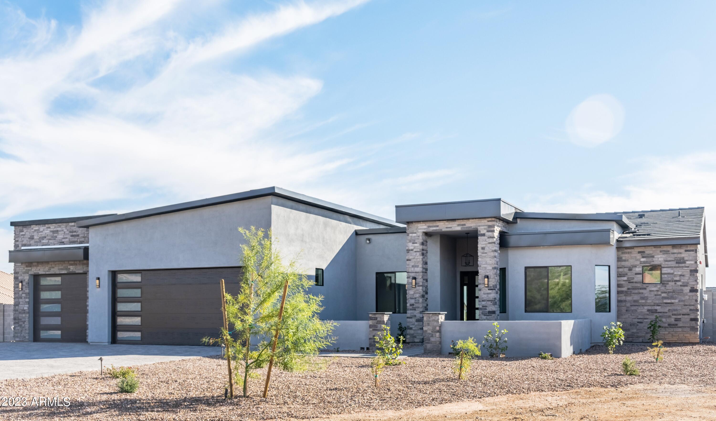 300 W QUARTZ ROCK Road