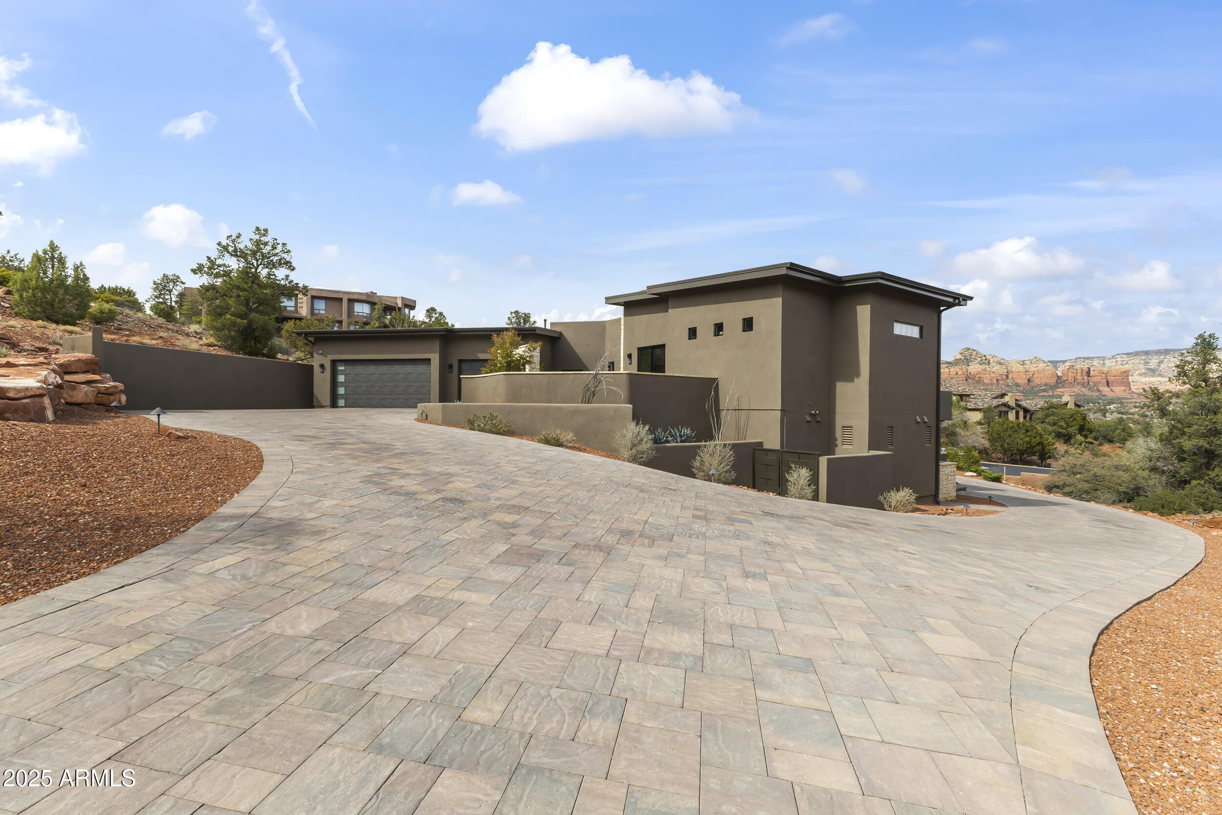 3175 Calle Del Arroyo --