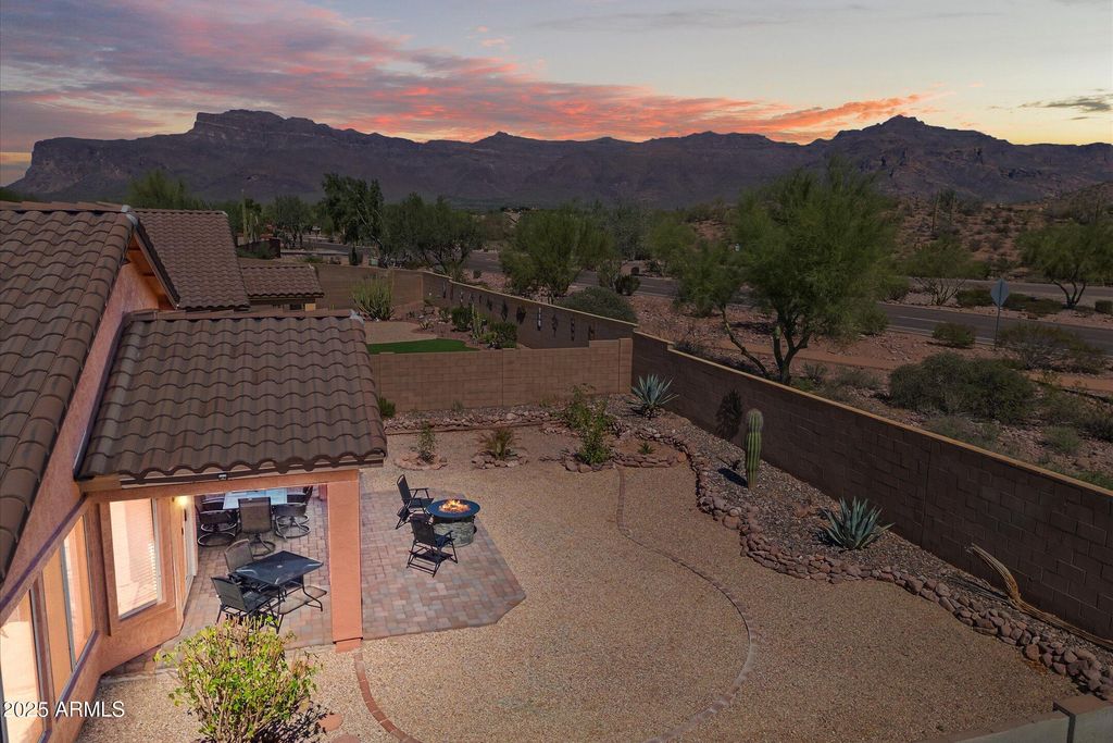 Photo of 7099 E Veracruz Way, Gold Canyon, AZ 85118 (MLS # 6927506)