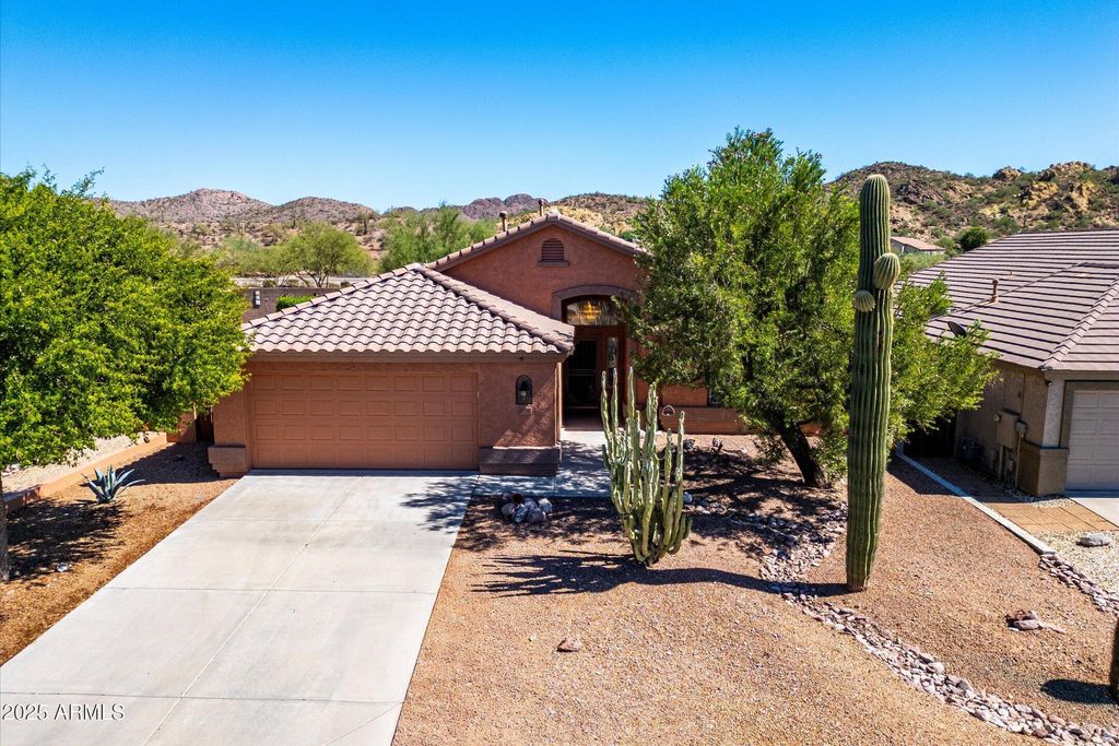 Photo of 7099 E Veracruz Way, Gold Canyon, AZ 85118 (MLS # 6927506)