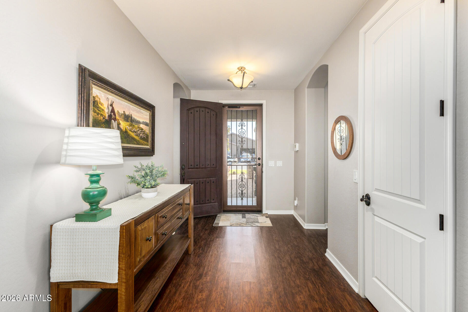 154 W HACKBERRY Avenue