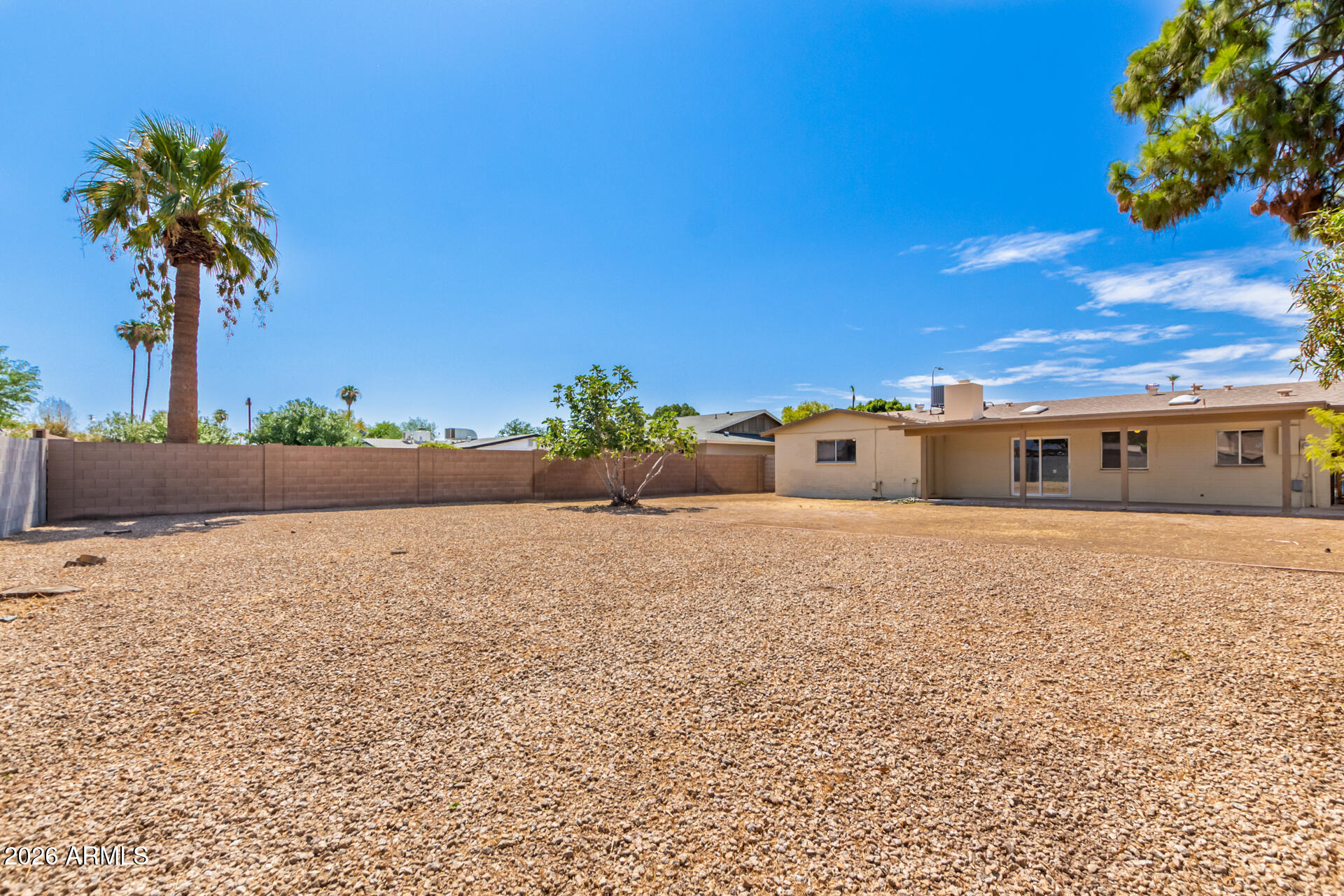 2118 E Carson Drive