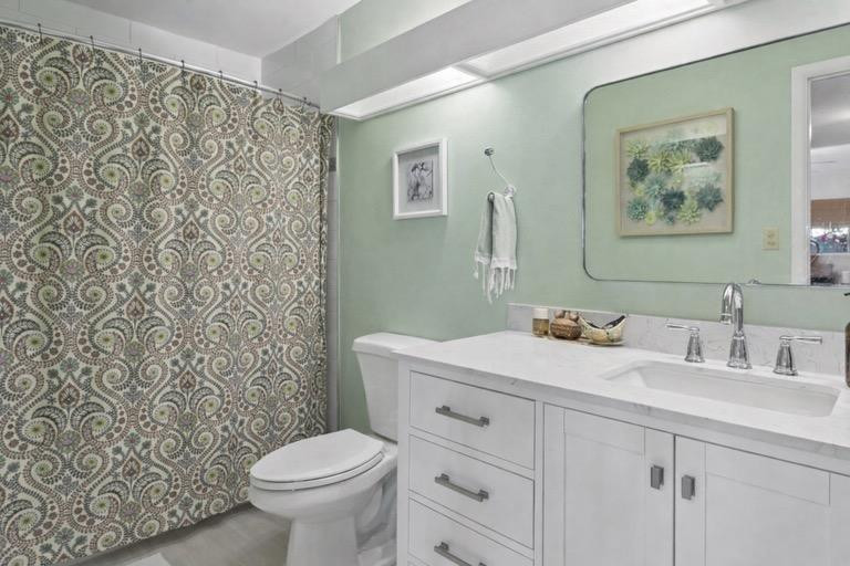 1030 E Bethany Home Road Unit 6