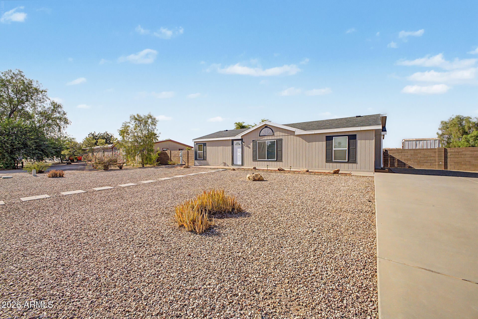 828 E Quentin Lane