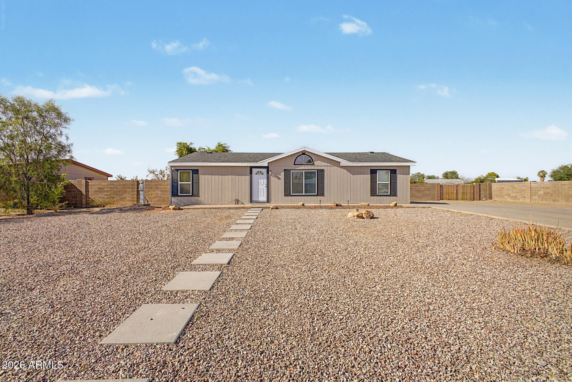 828 E Quentin Lane