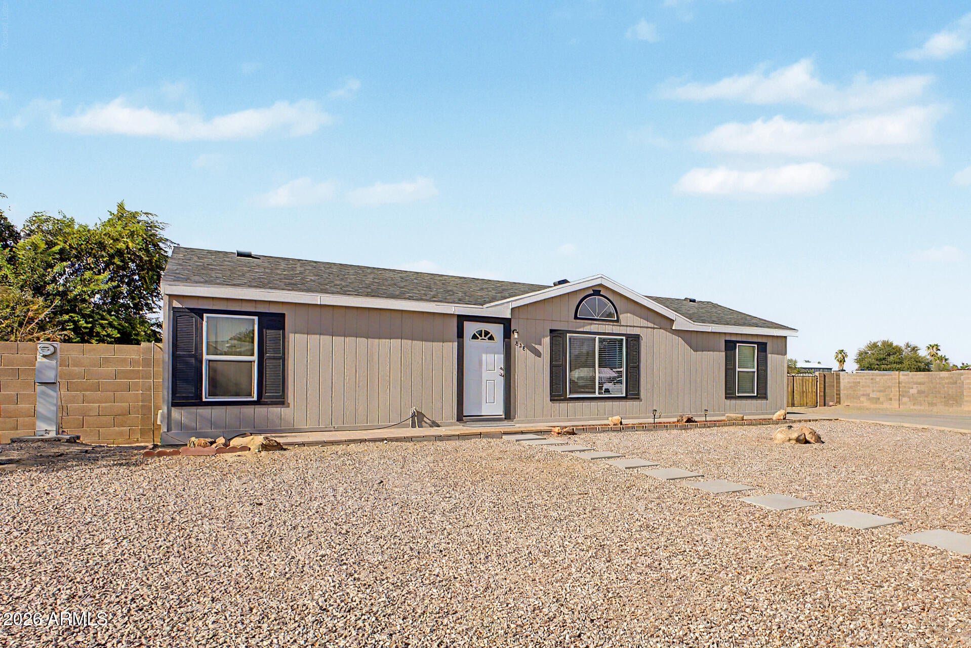 828 E Quentin Lane