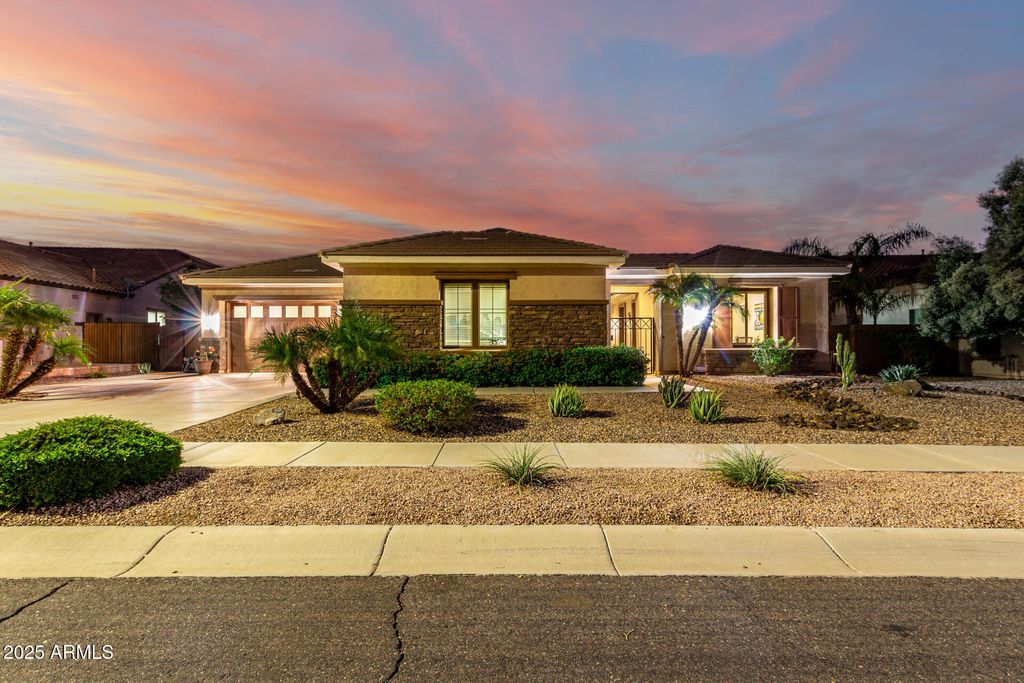 Photo of 639 W Coconino Place, Chandler, AZ 85248 (MLS # 6935364)