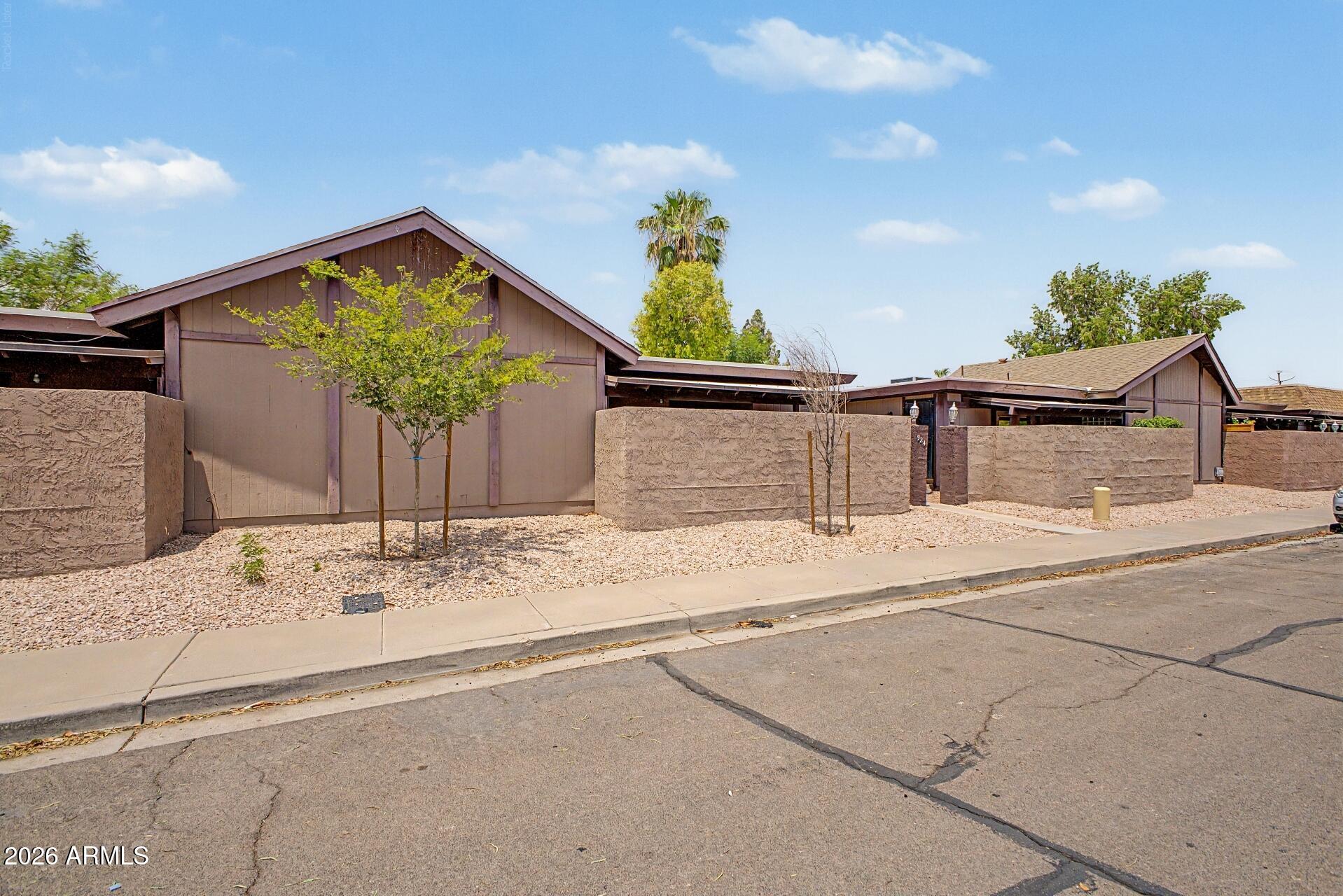 924 S HACIENDA Drive A