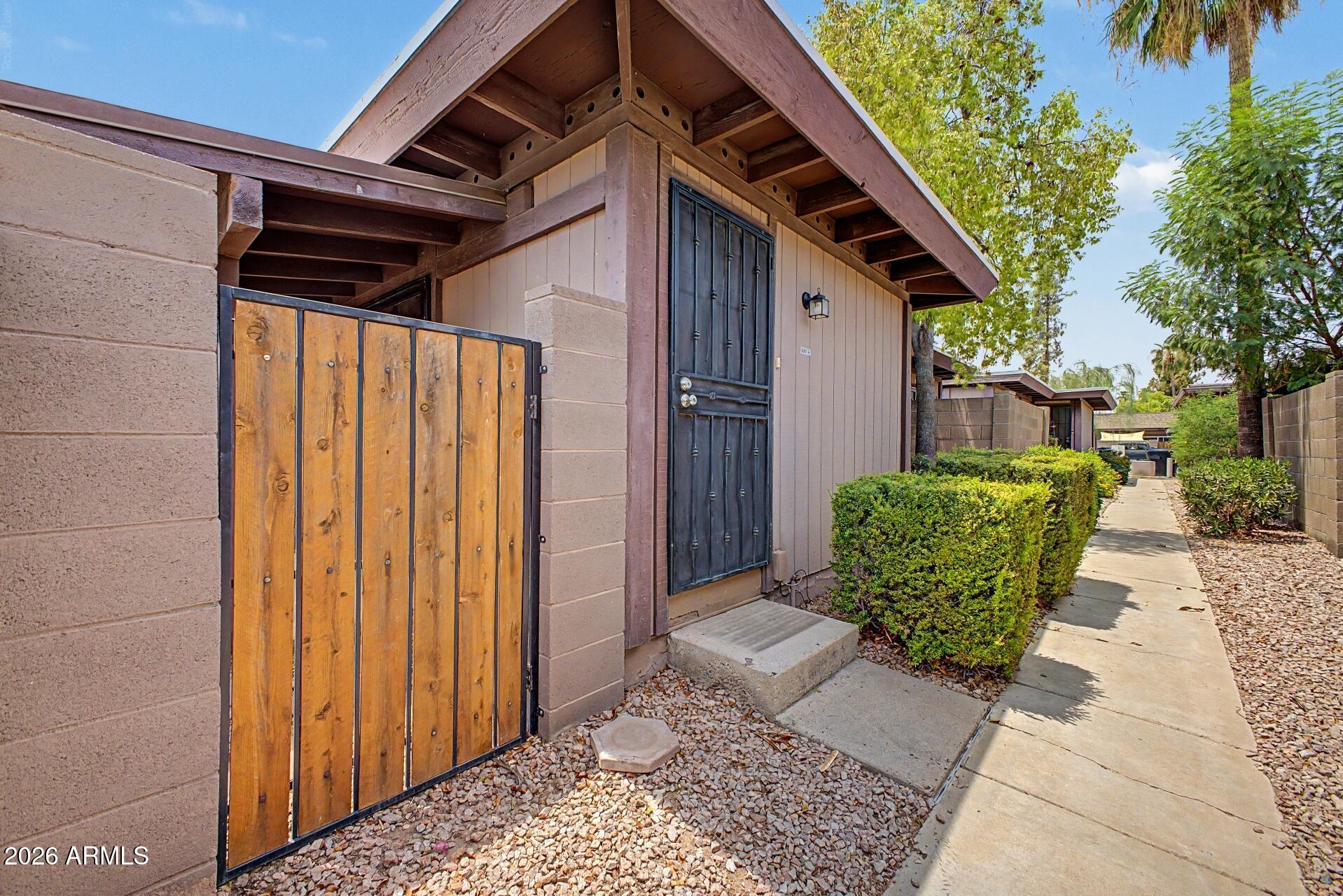 924 S HACIENDA Drive A