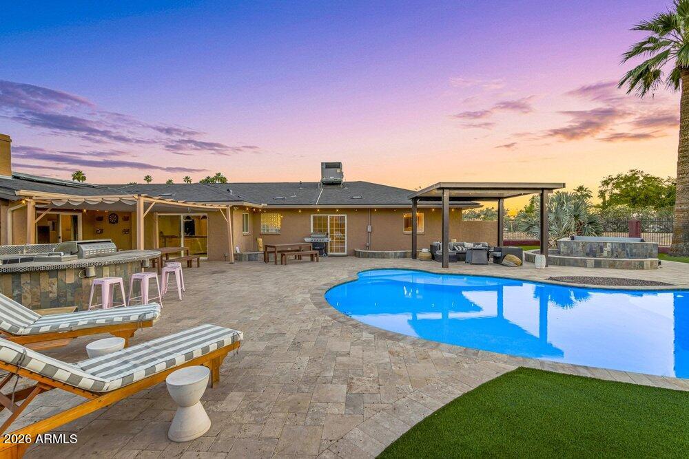PARADISE MEADOWS - Residential