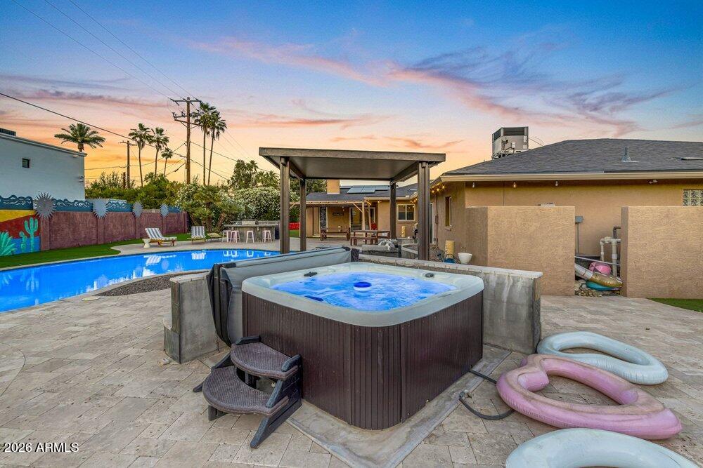 PARADISE MEADOWS - Residential