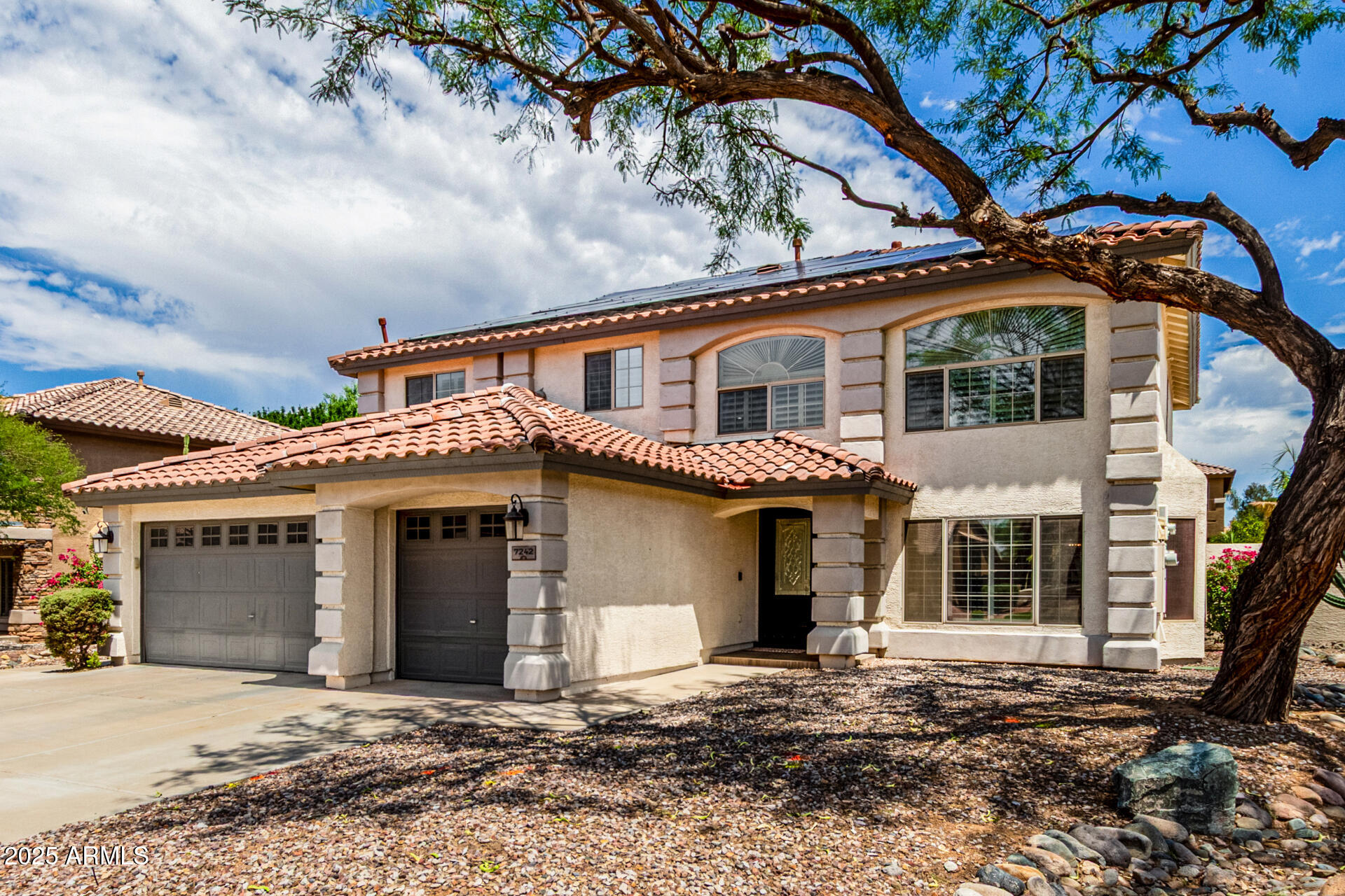 7242 W CRABAPPLE Drive