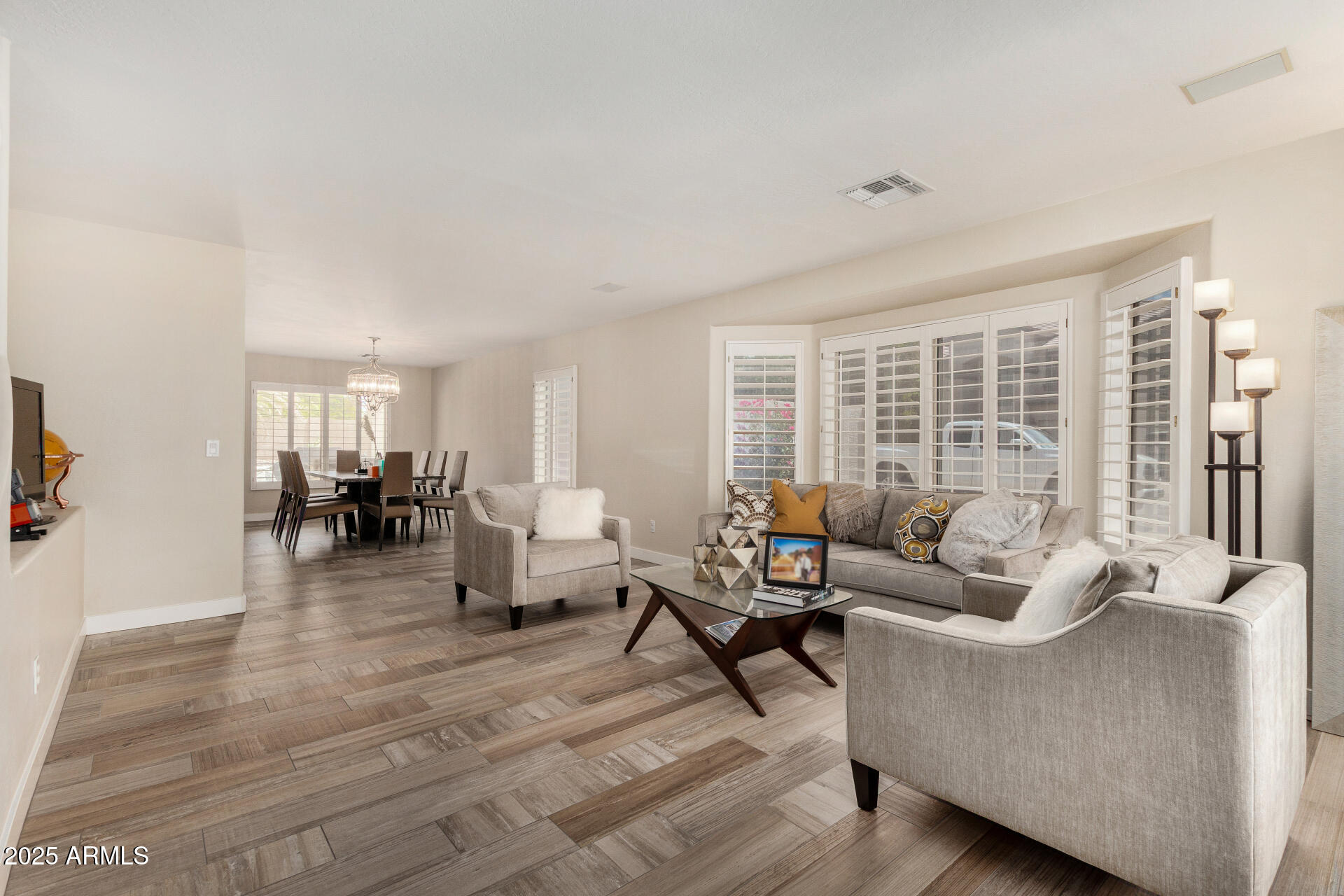 7242 W CRABAPPLE Drive